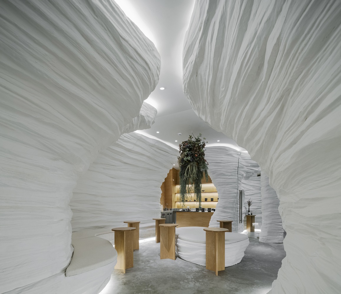 thach cao plaster KSANA Tea House Bangkok