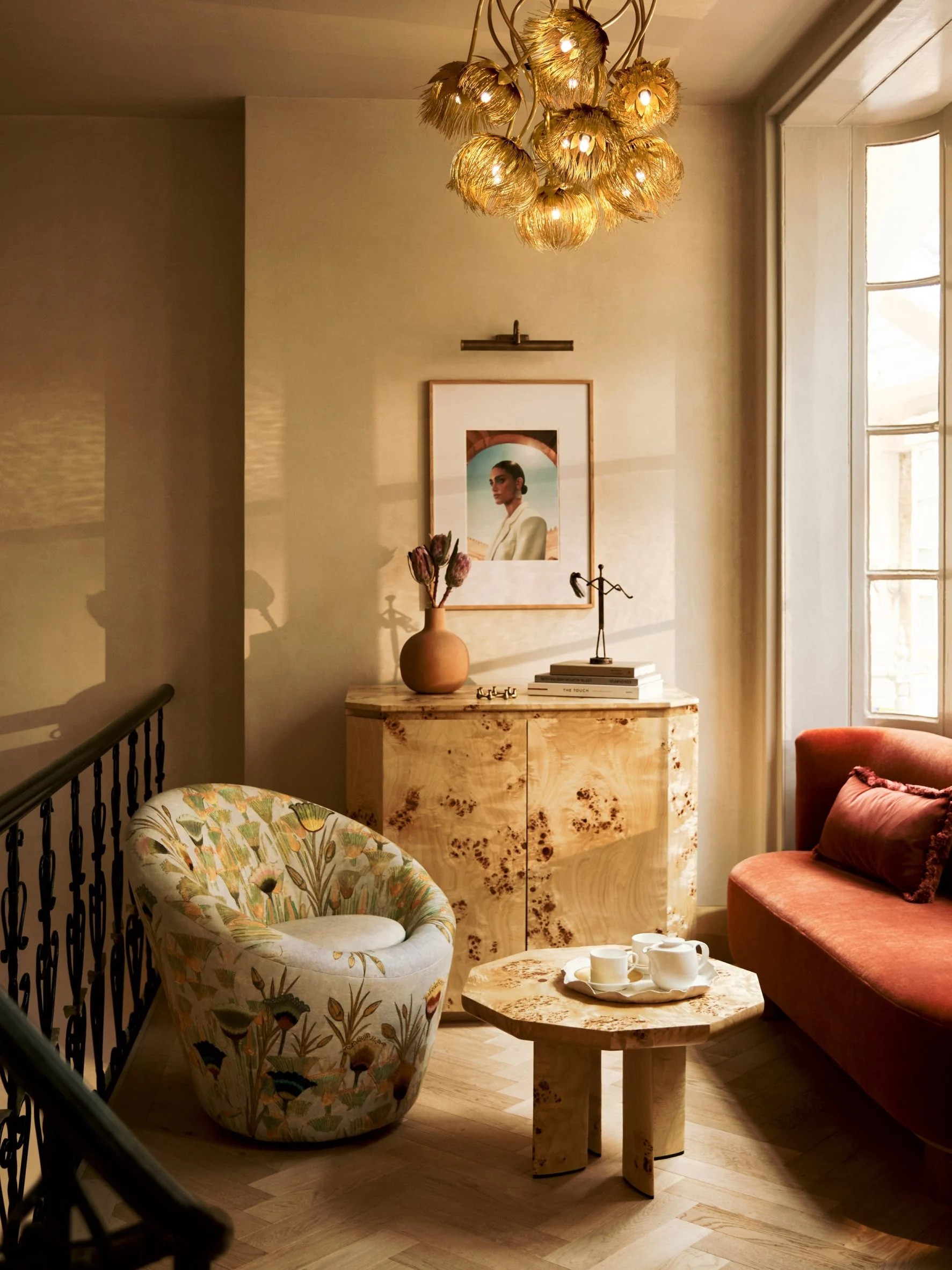 cua hang trang suc noi that tu go azza fahmy den chum