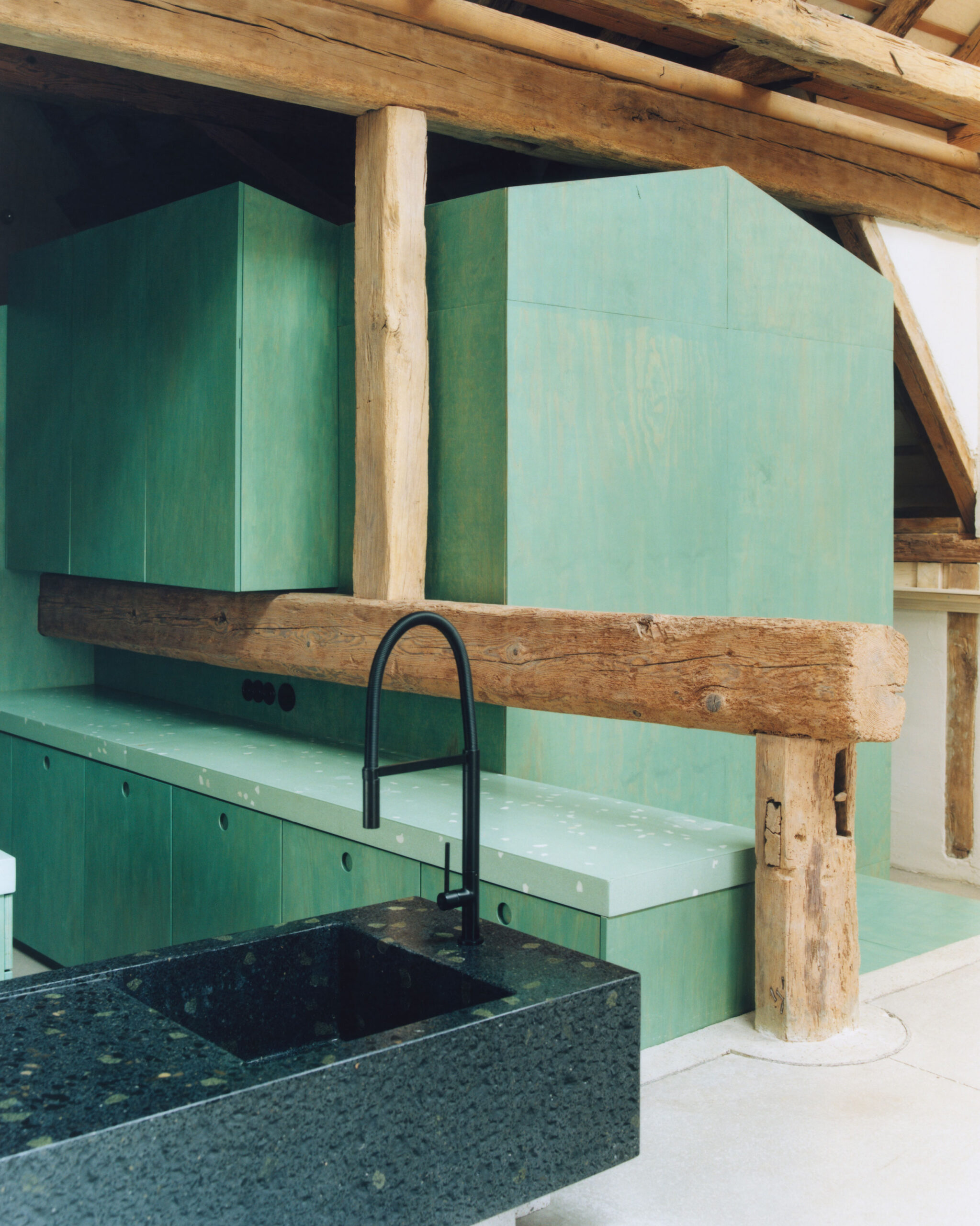 nha bep vi keo go cai tao tu bep 