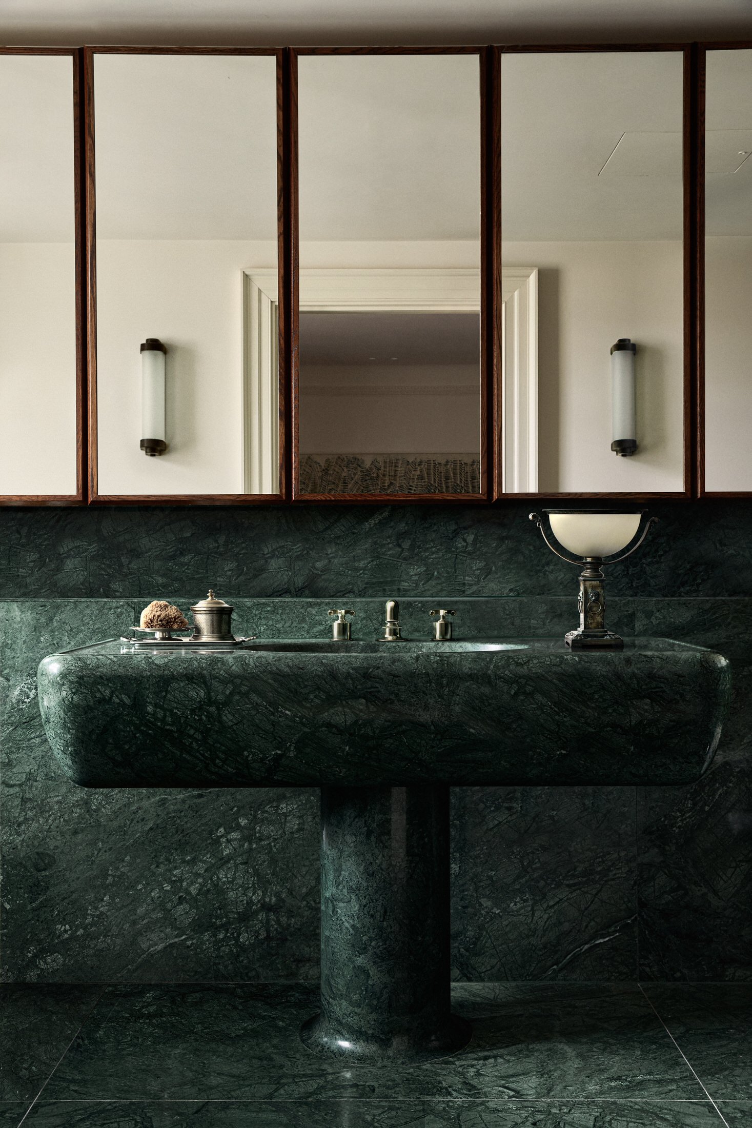 lavabo bon rua da cam thach dieu khac