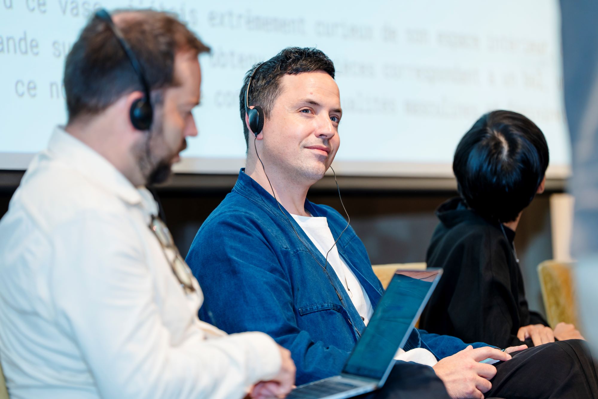 Tony Jouanneau nha thiet ke chat lieu