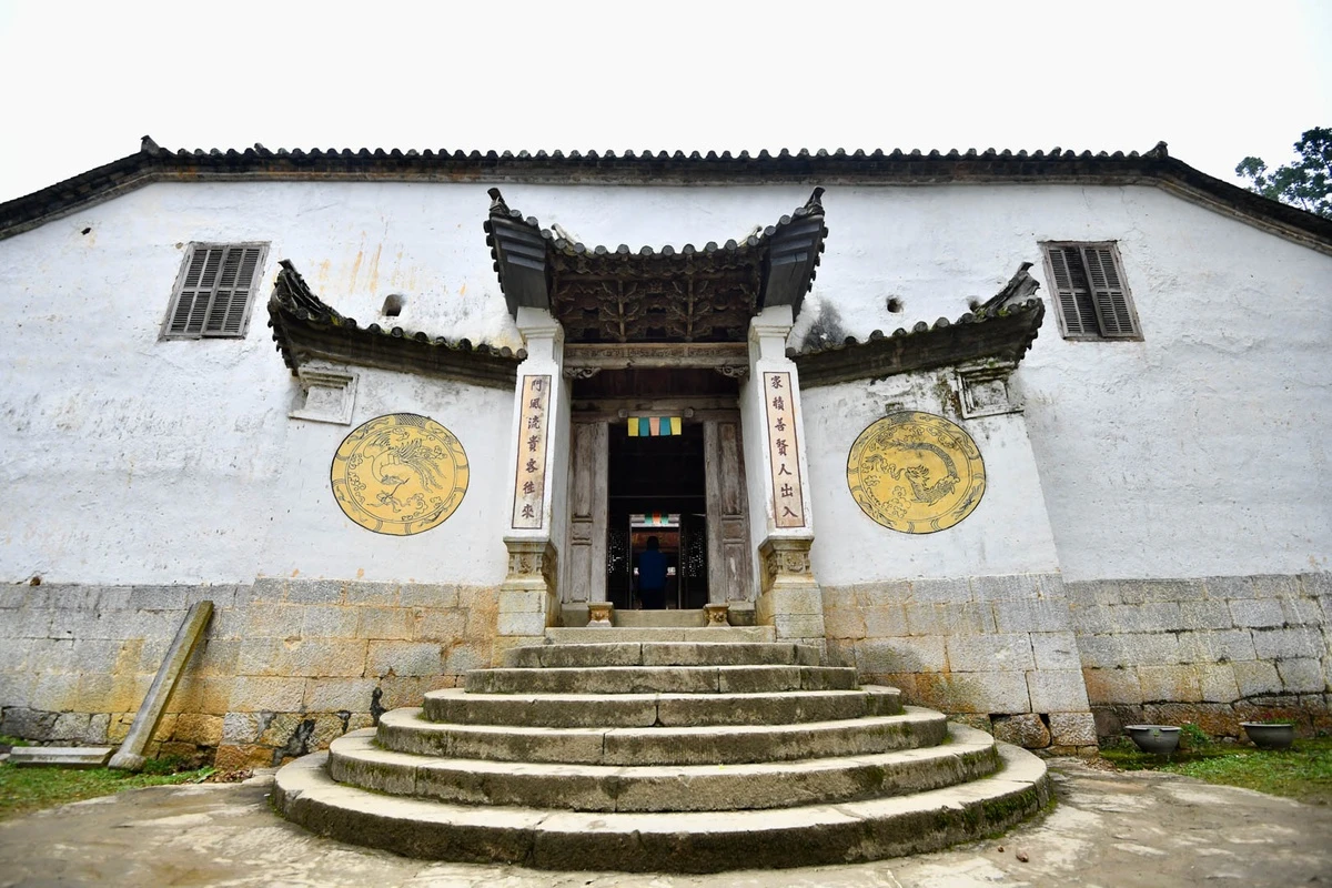 biet phu chau a asian mansion