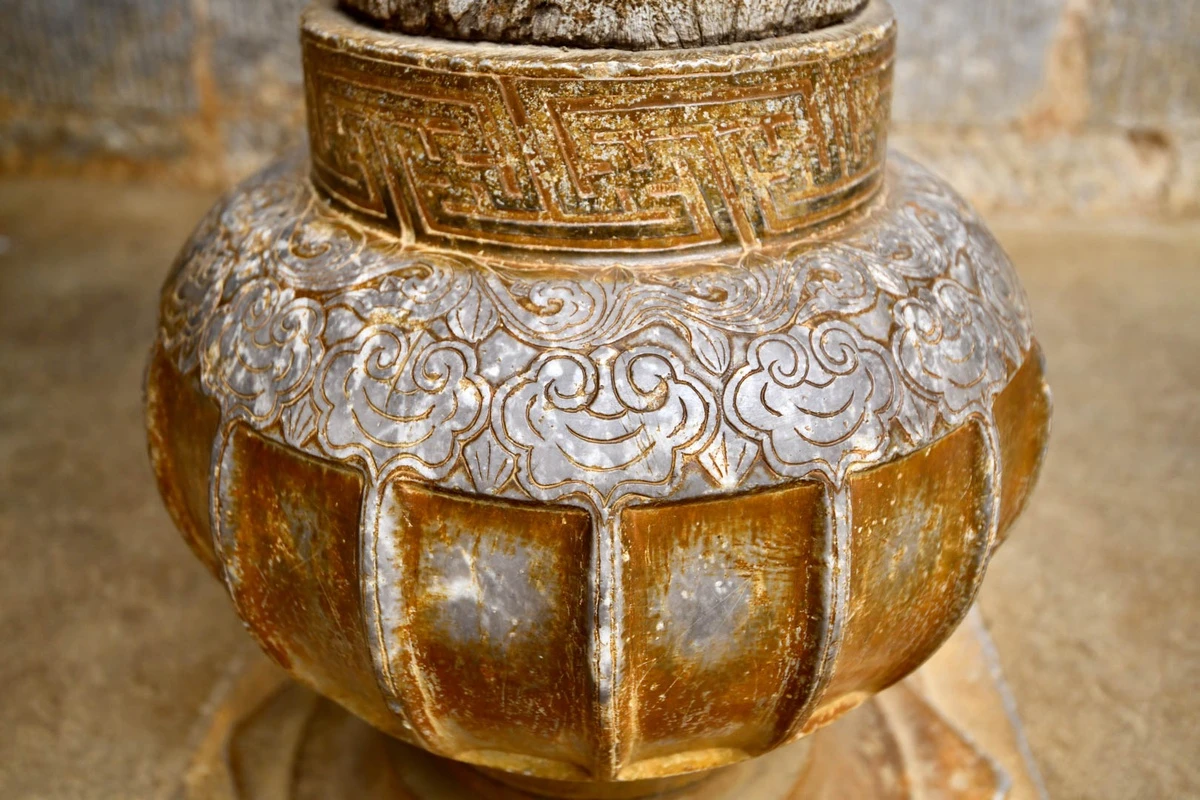 biet phu chau a asian mansion