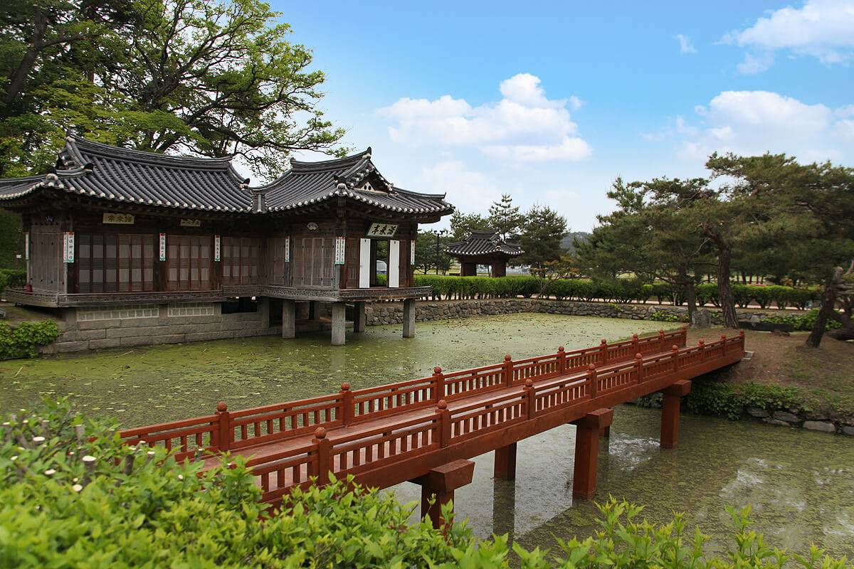 chau a asian mansion