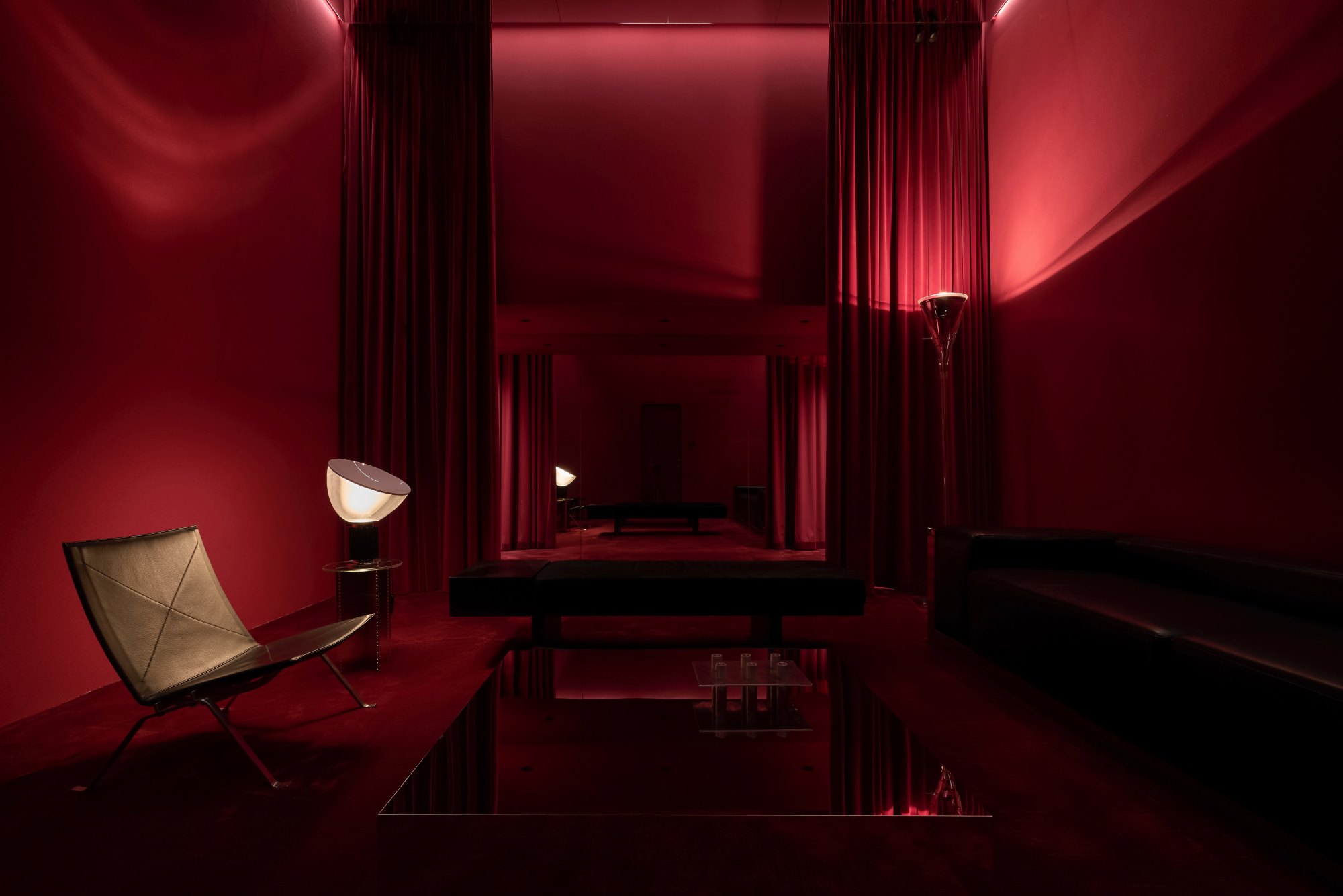 phong vip cua hang flagship fanci club 