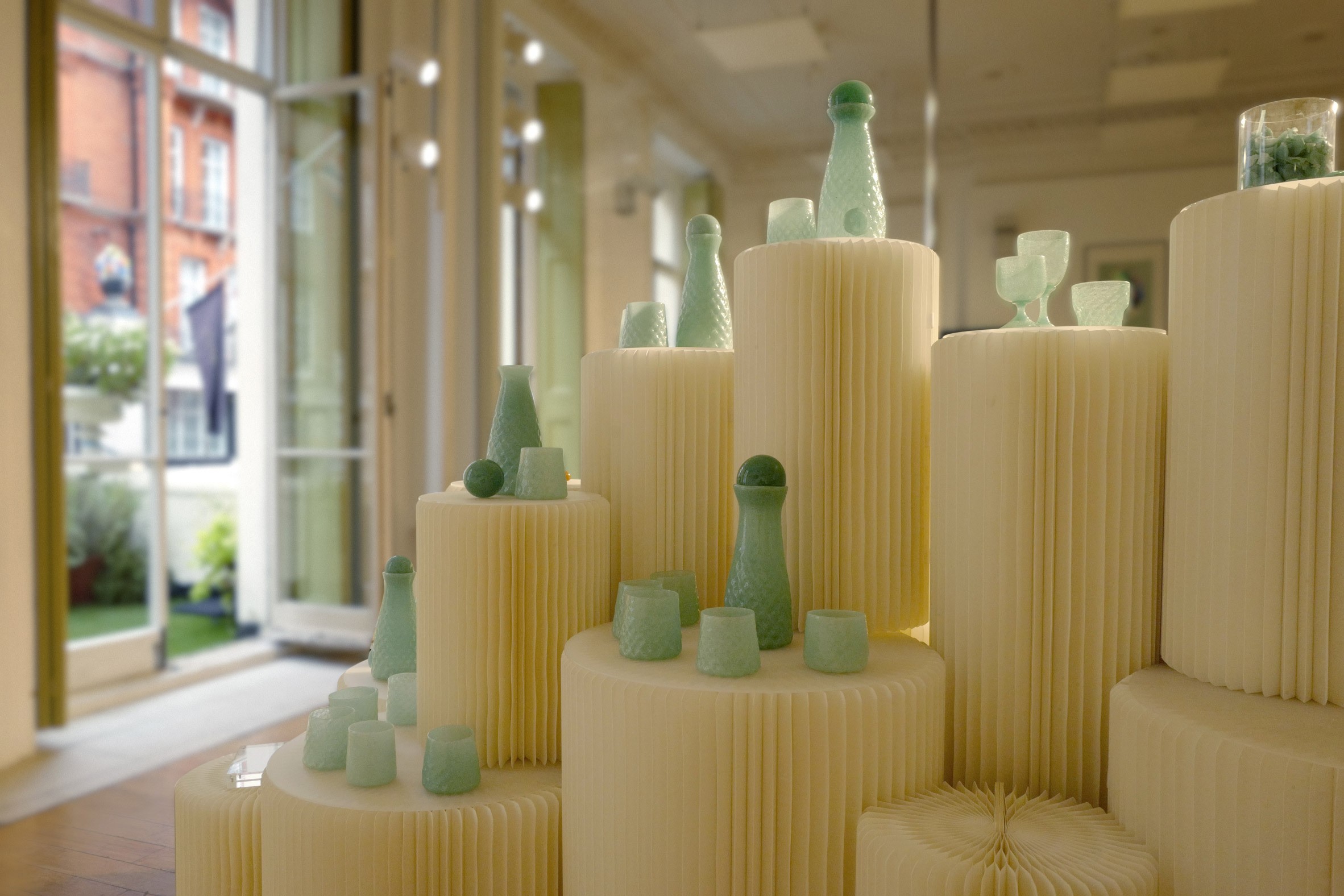 thuy tinh tai che thames glass lulu harrison