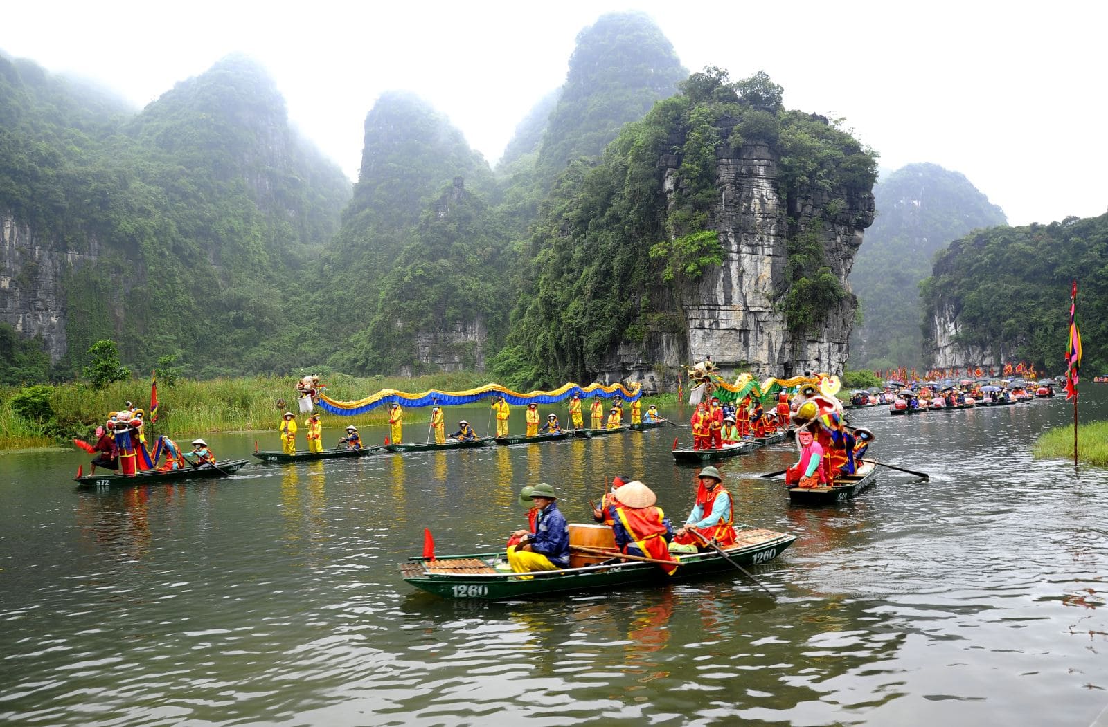 bich dong ninh binh hang ca hang hai hang ba chua ha chua trung chua thuong