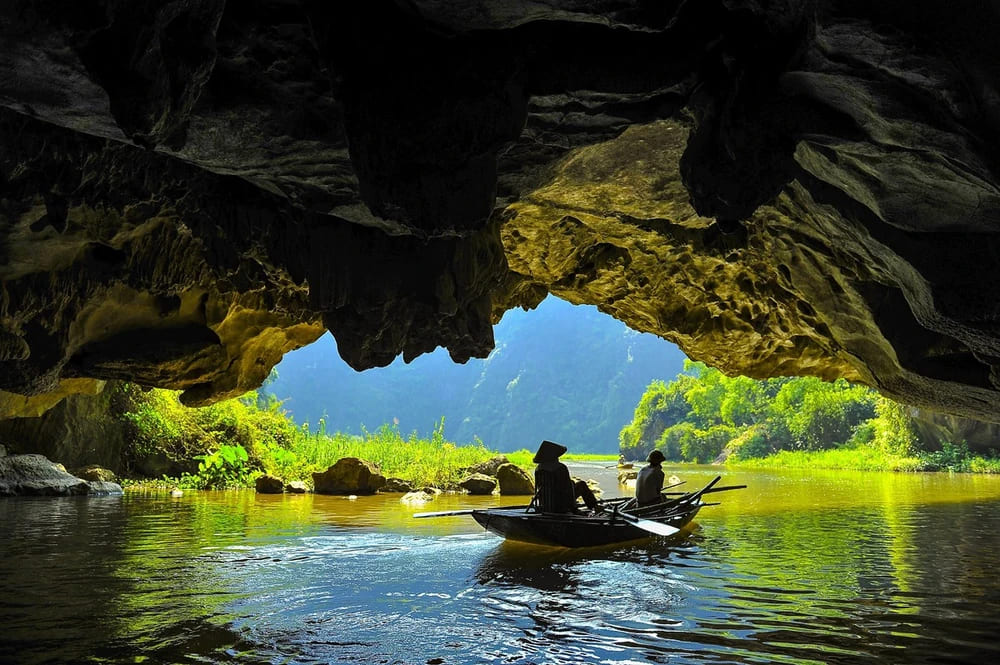 bich dong ninh binh hang ca hang hai hang ba chua ha chua trung chua thuong