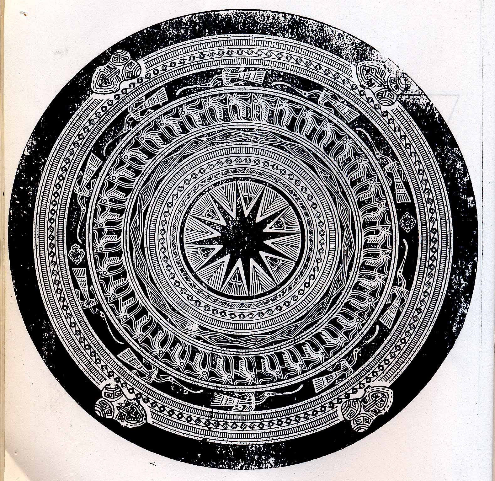 trong dong Bronze drum