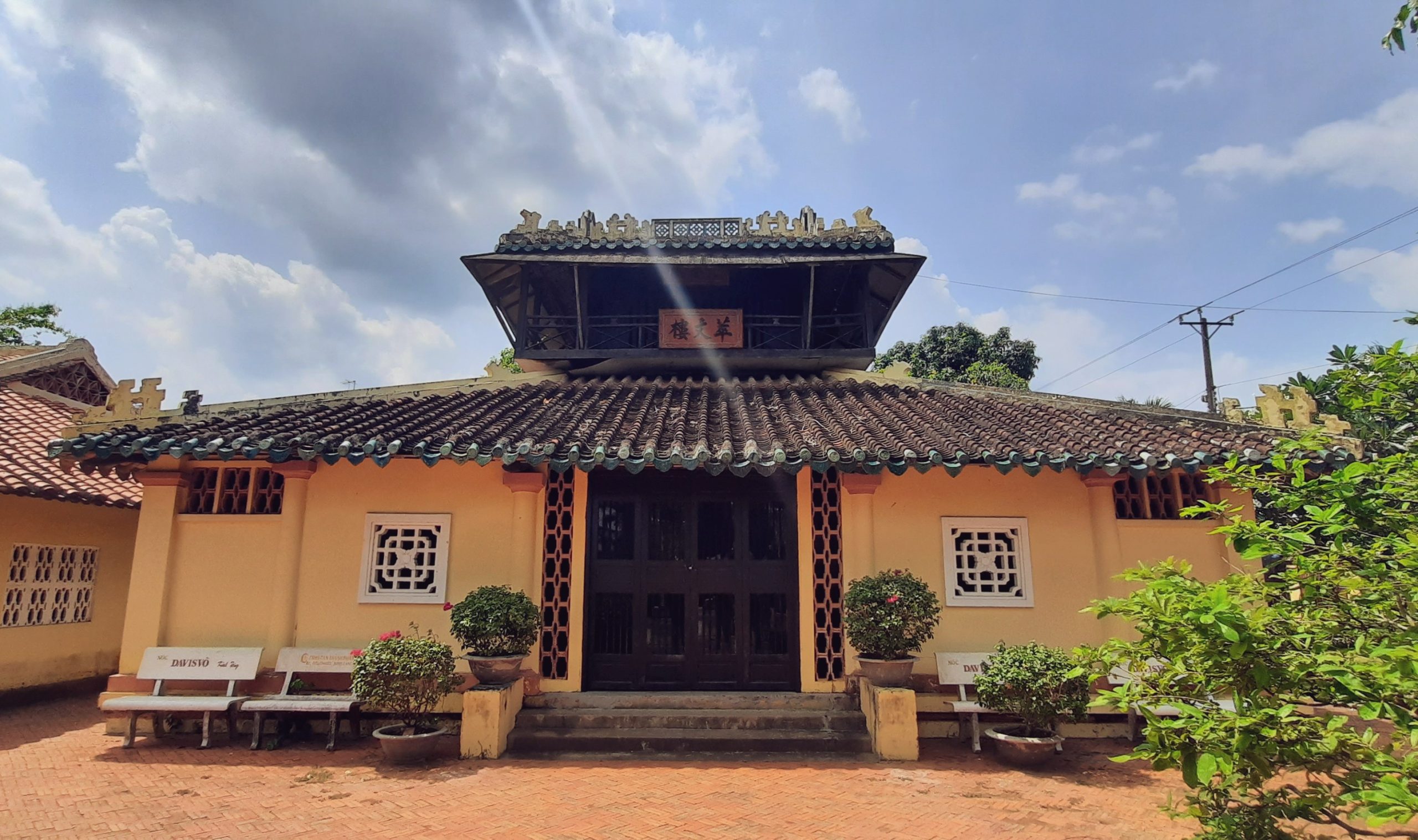 van xuong cac van mieu vinh long kien truc di san nho hoc mien nam