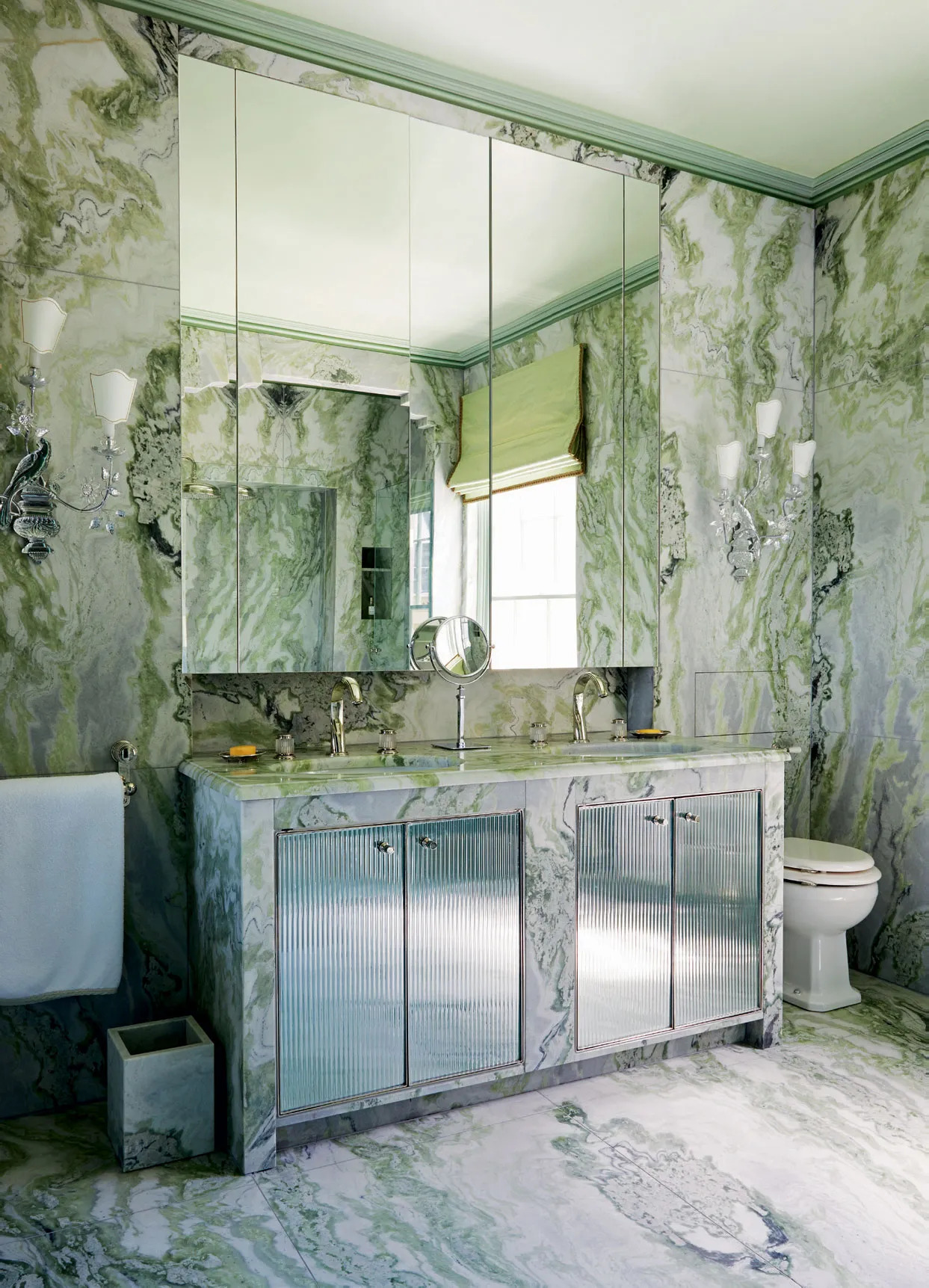 thiet ke noi that green marbel green stone interior