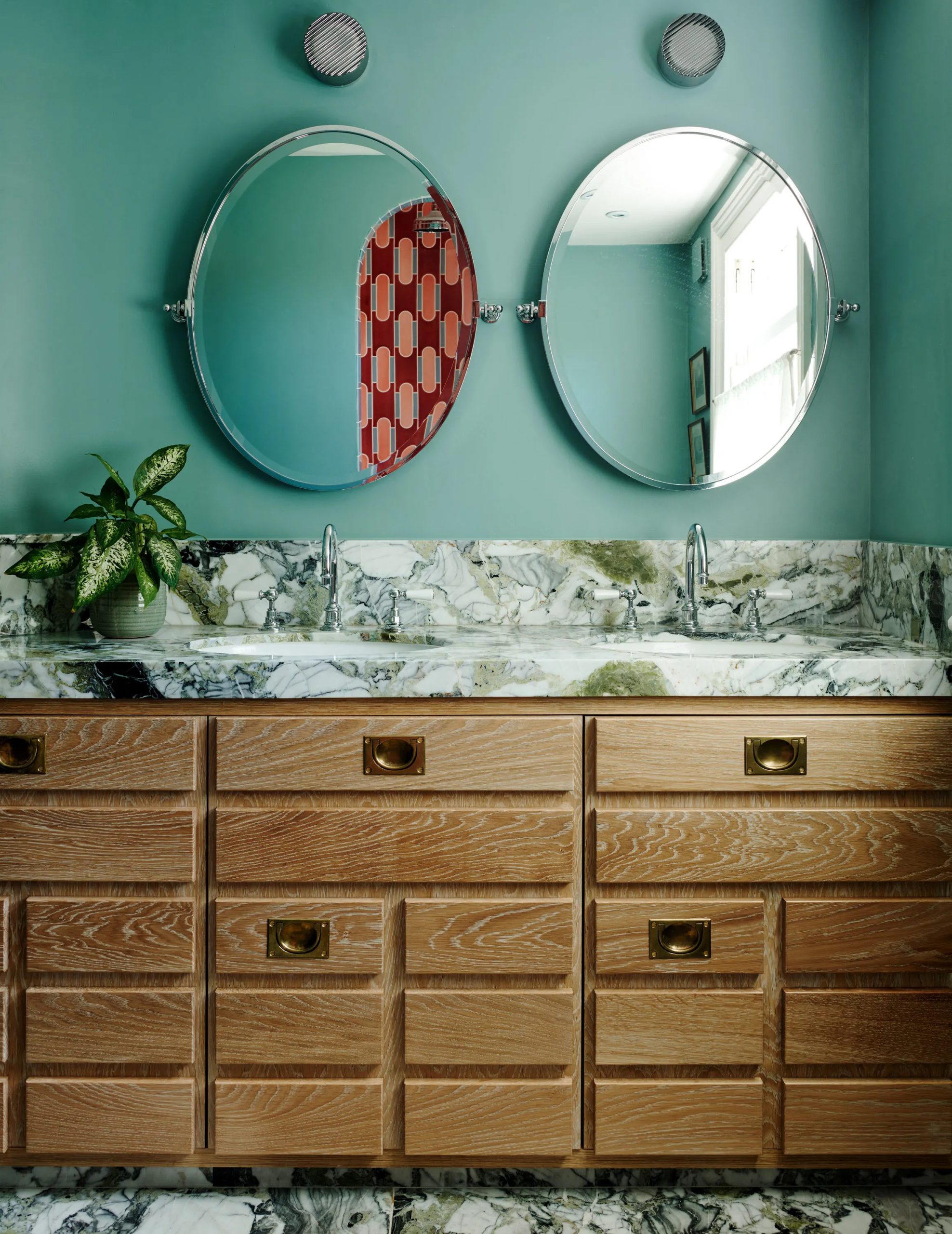 thiet ke noi that green marbel green stone interior