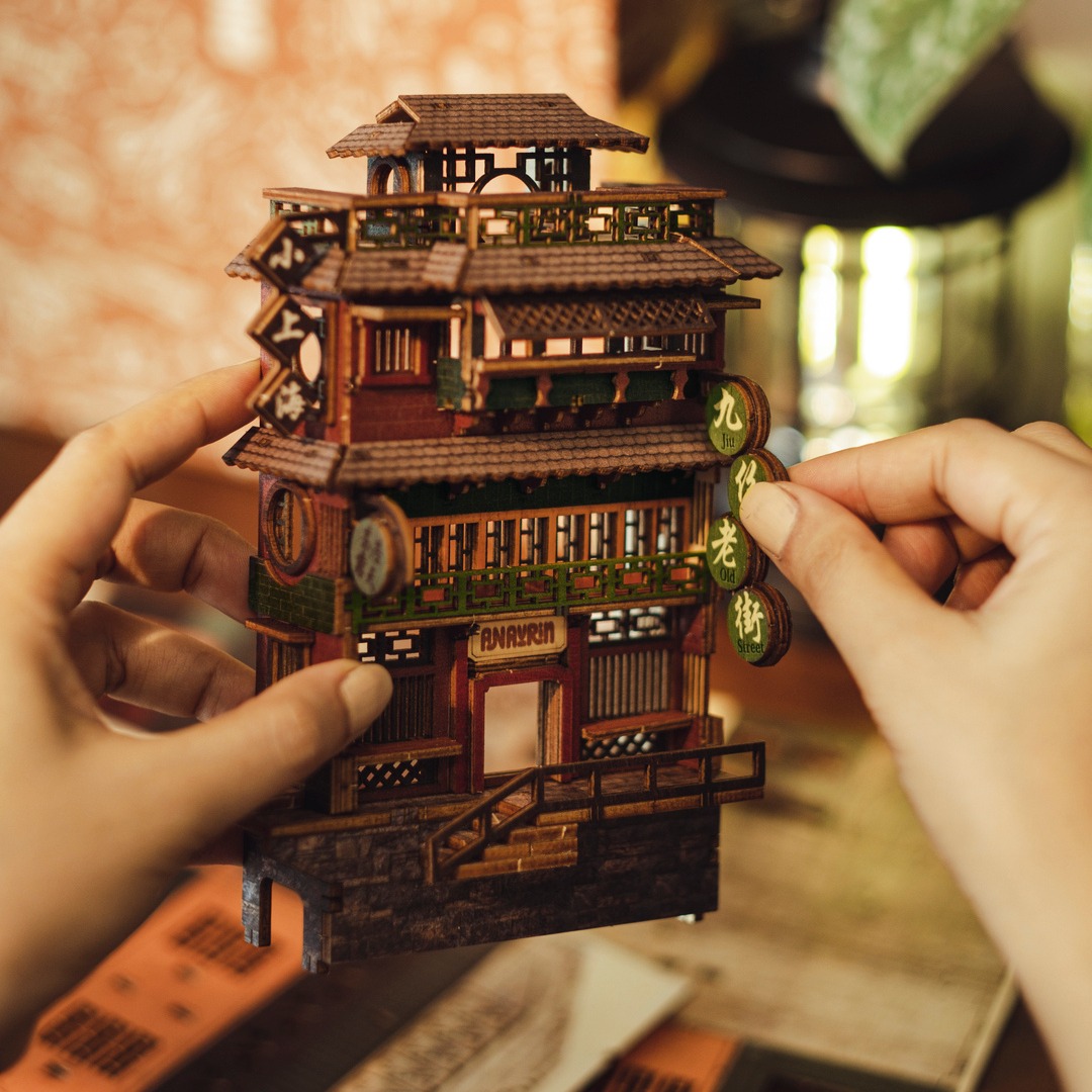 book nook mo hinh thu nho tiem sach gia sach