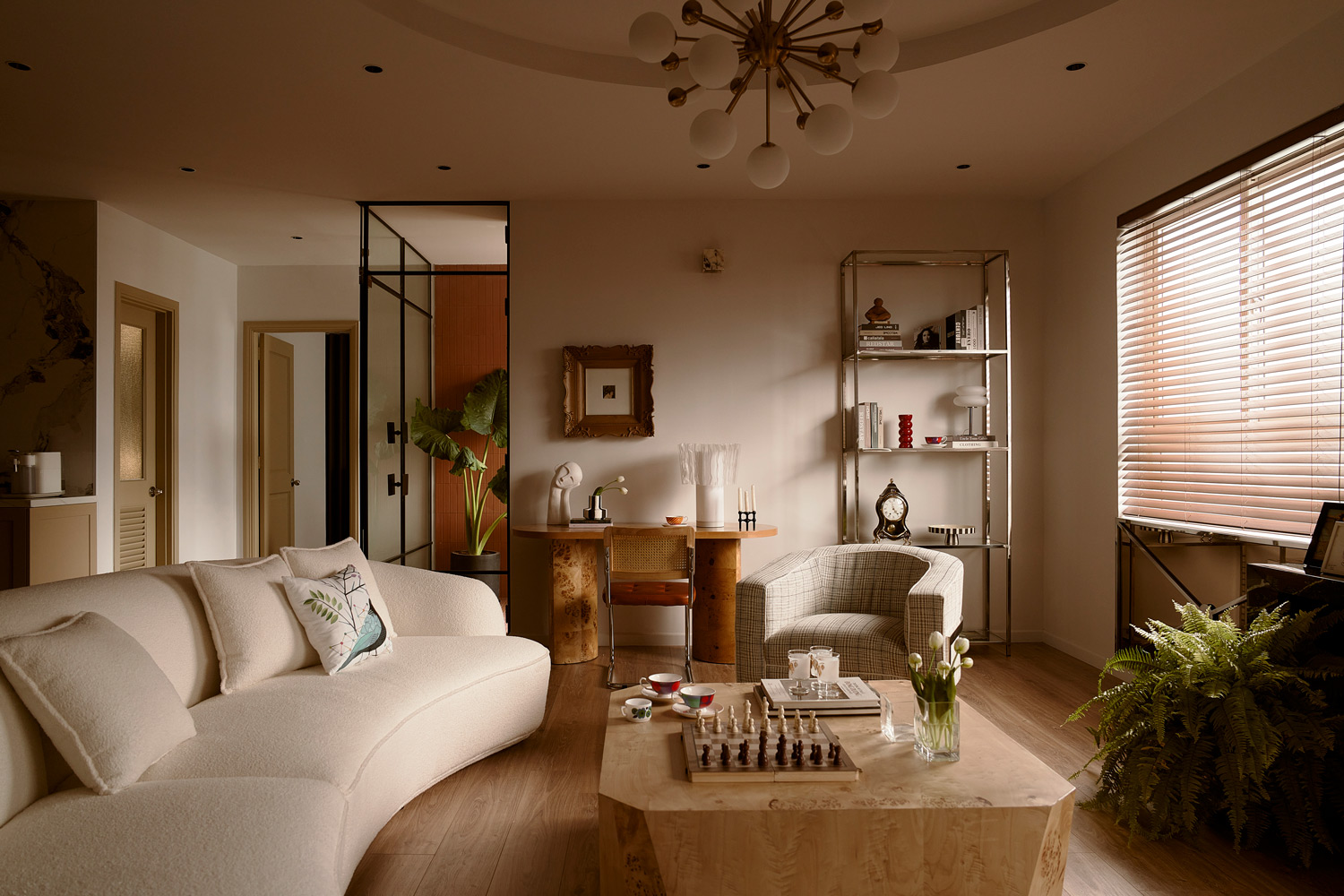 Khong gian can ho quan 4 phong khach noi that nha dep