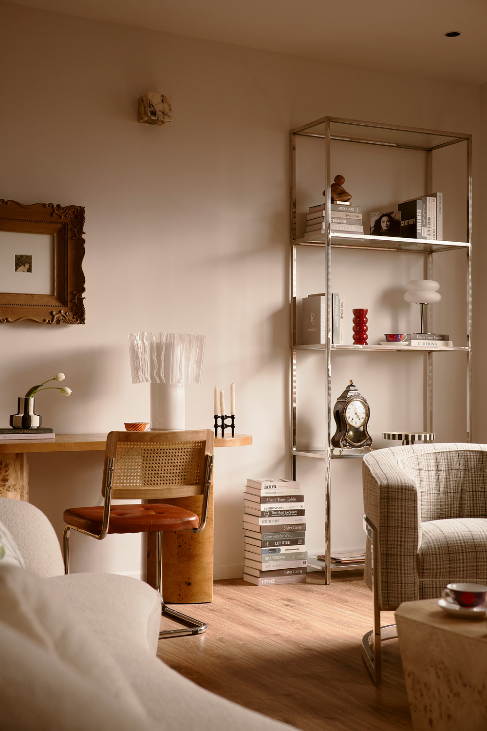 Can ho quan 4 noi that 