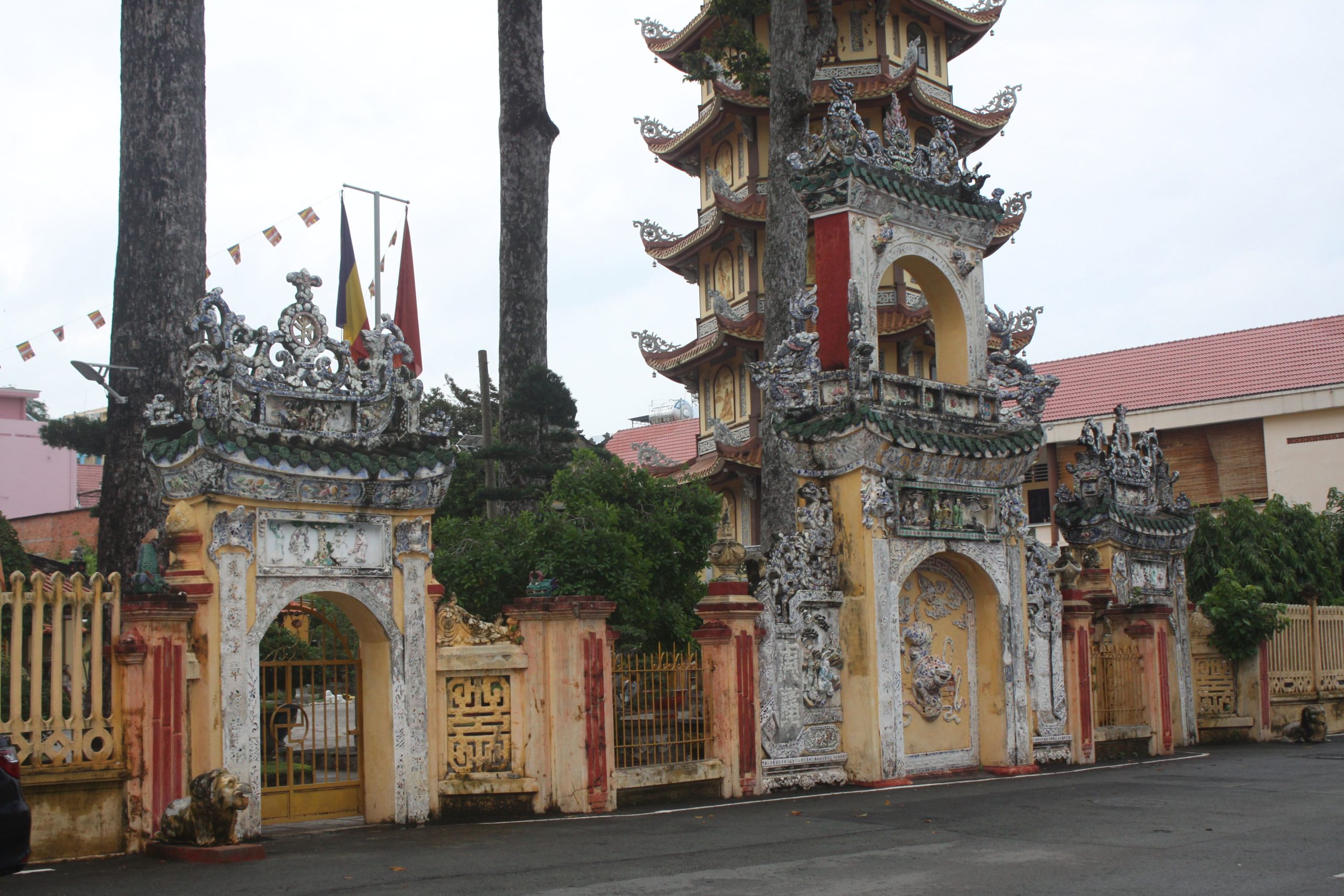 chua hoi khanh binh duong hoi khanh temple