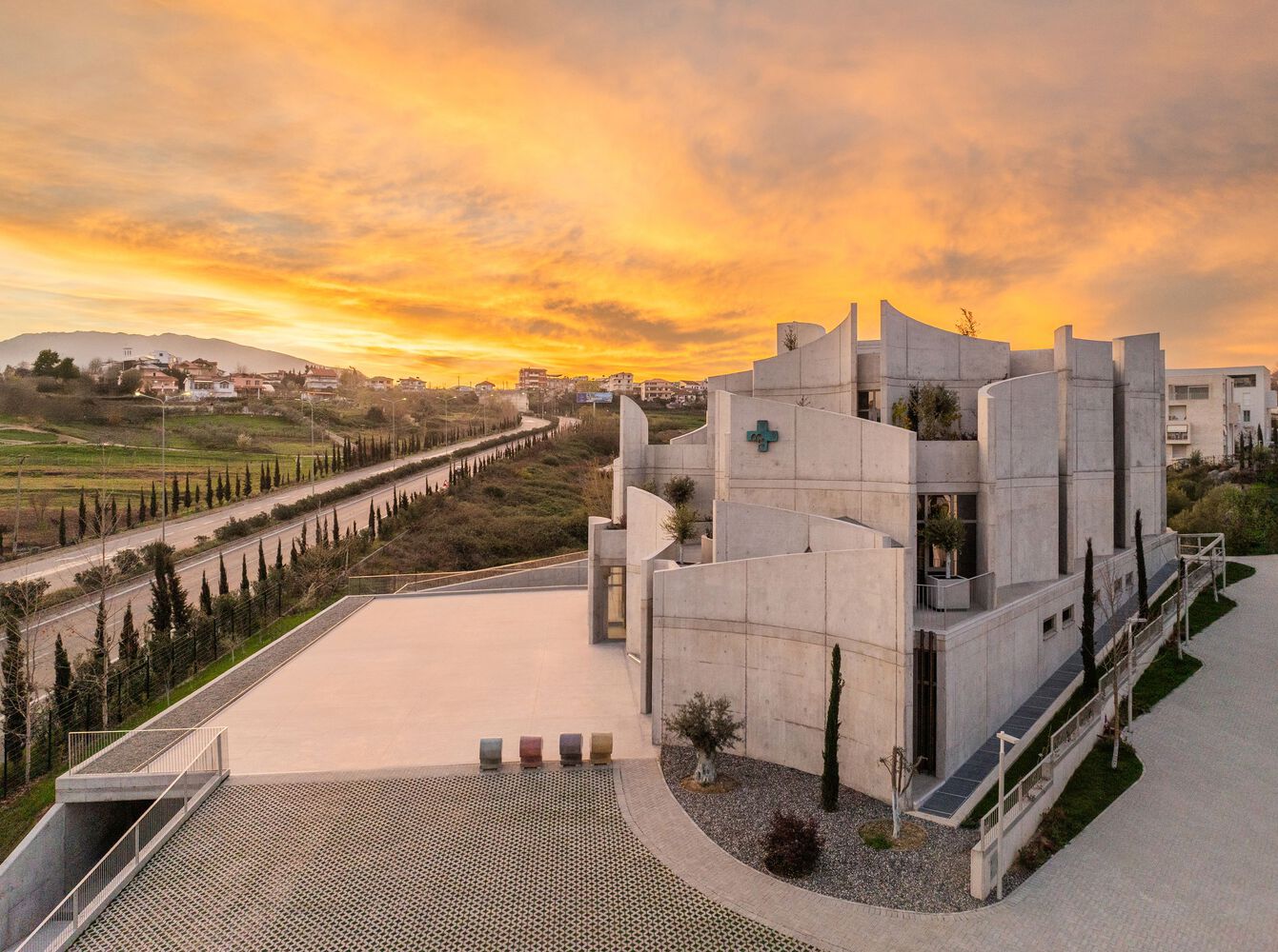 benh vien thu y Tirana Davide Macullo Architects