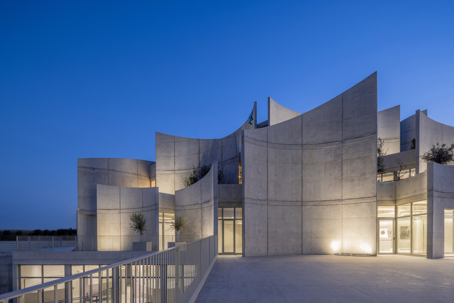 benh vien thu y Tirana Davide Macullo Architects