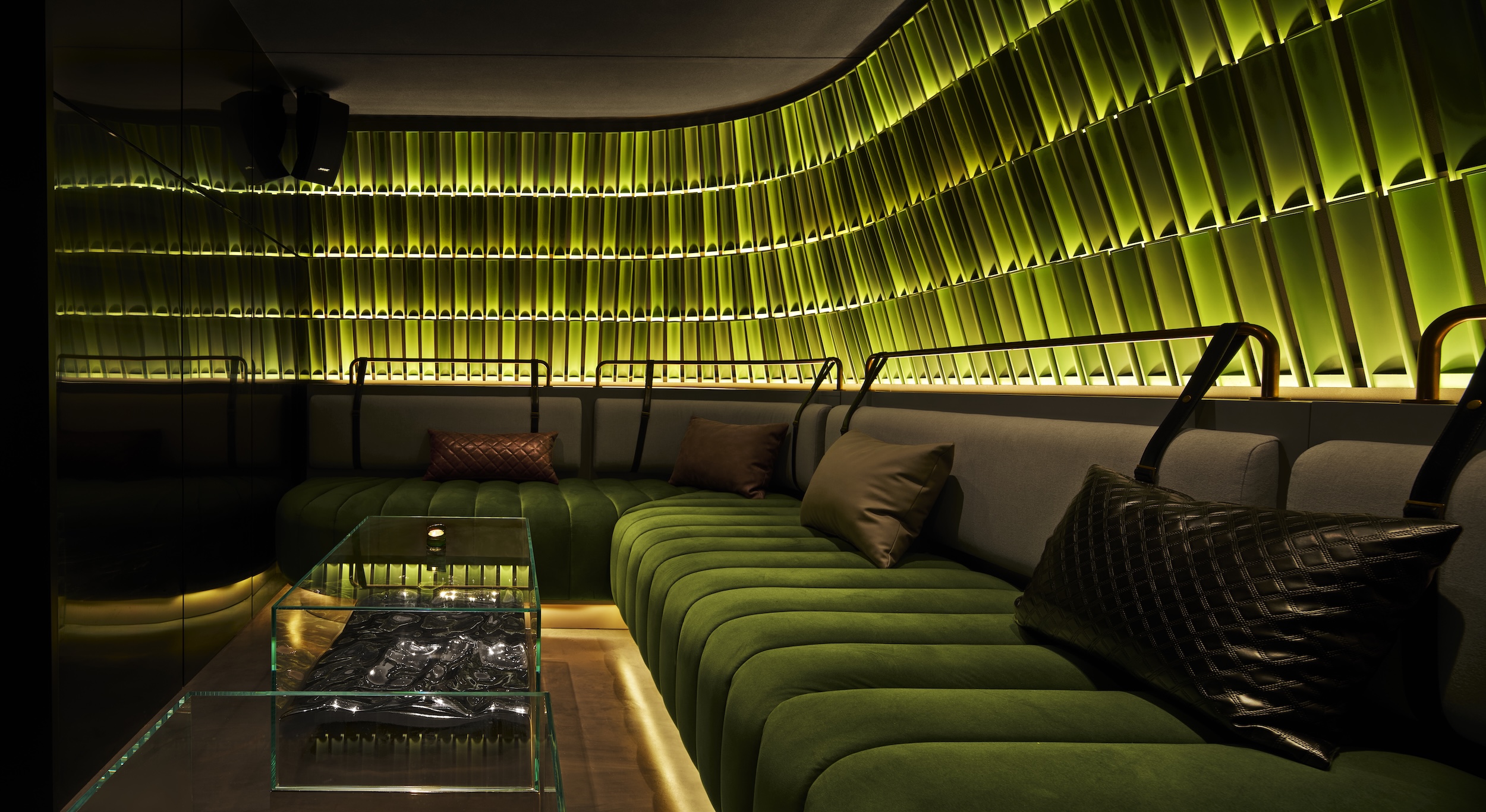 quan bar thuong hai penicillin lounge