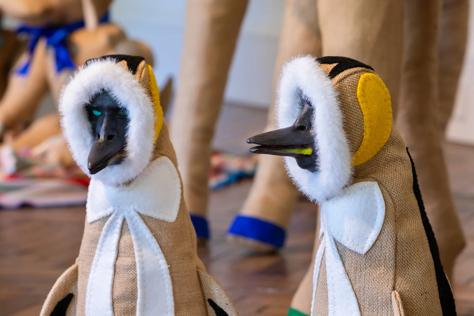 trien lam wyrd jonathan baldock thu nhoi bong