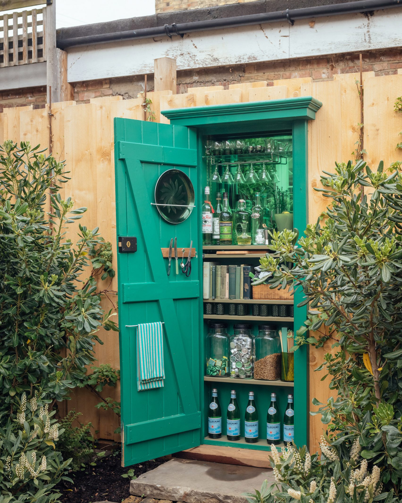 nha pho london tai che cai tao De Beauvoir Irenie Studio san vuon ngoai troi