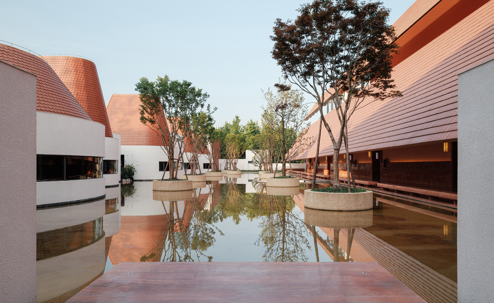 yongLi ngoi do plaza thanh do we&arch canh quan