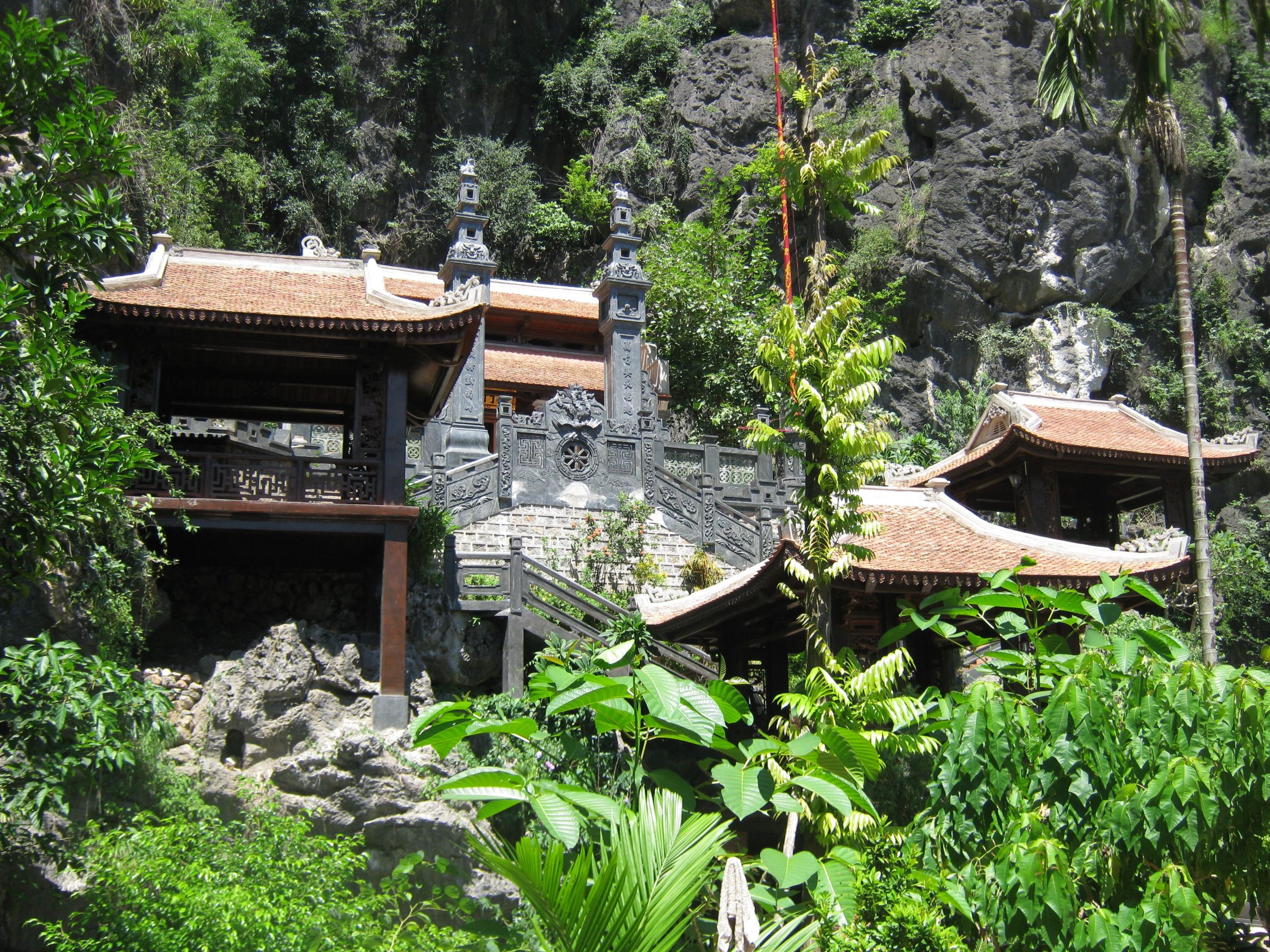 chua bai dinh ninh binh kien truc phat giao