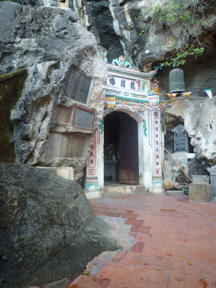 chua bai dinh ninh binh kien truc phat giao