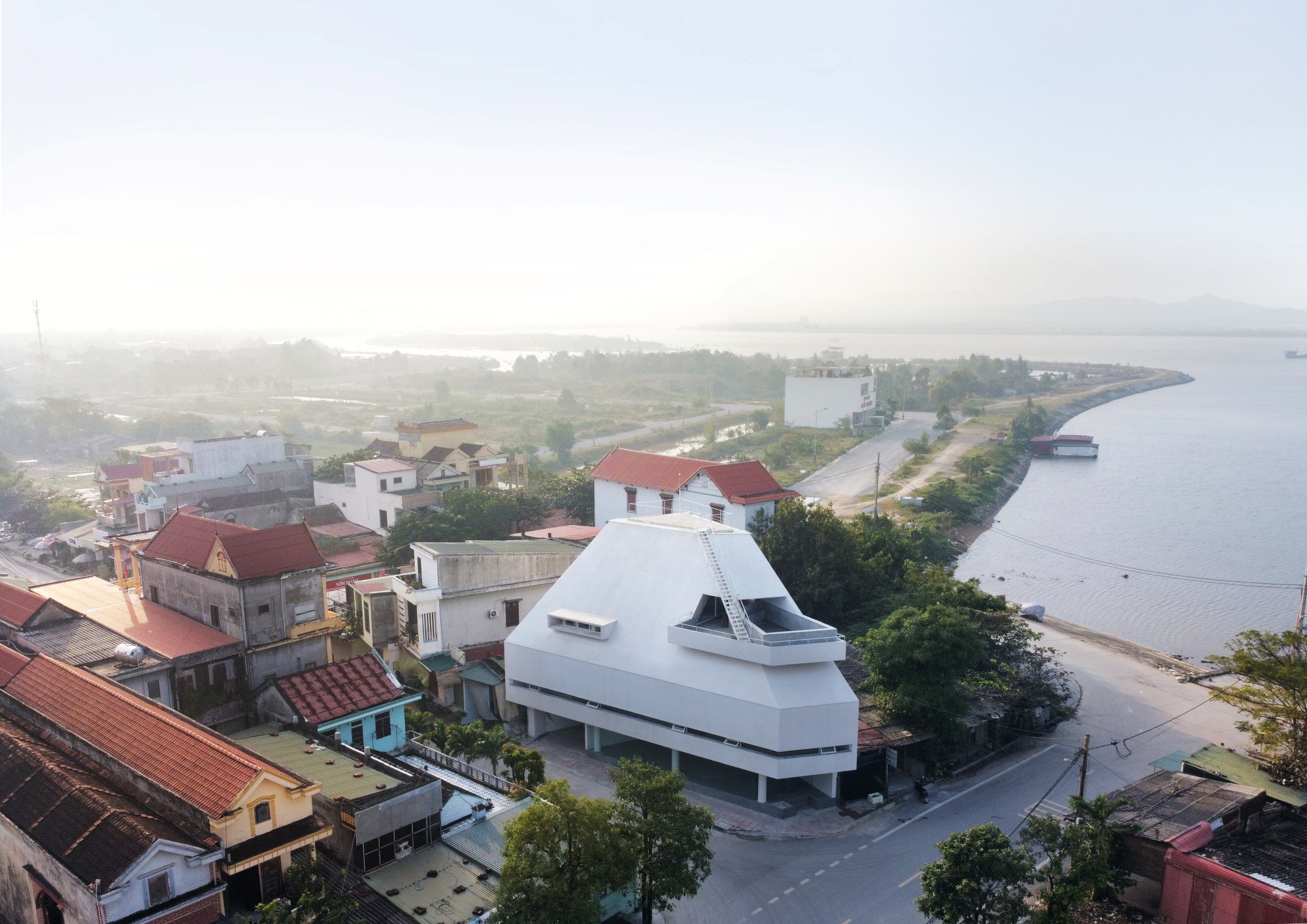 nam house nha pho quang binh kien truc hbd atelier