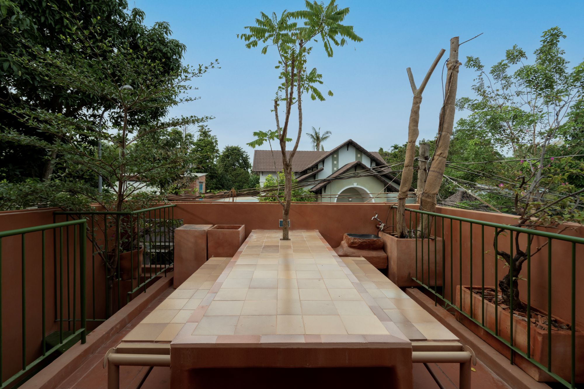 san thuong gach dat nung nha ong lai thieu binh duong naqi partners