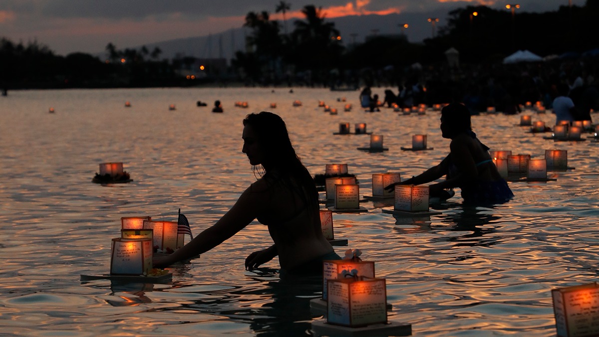 hoa dang Loy Krathong Obon Toro Nagashi Hoi An Nghi Lan Lantern Floating Hawai‘i