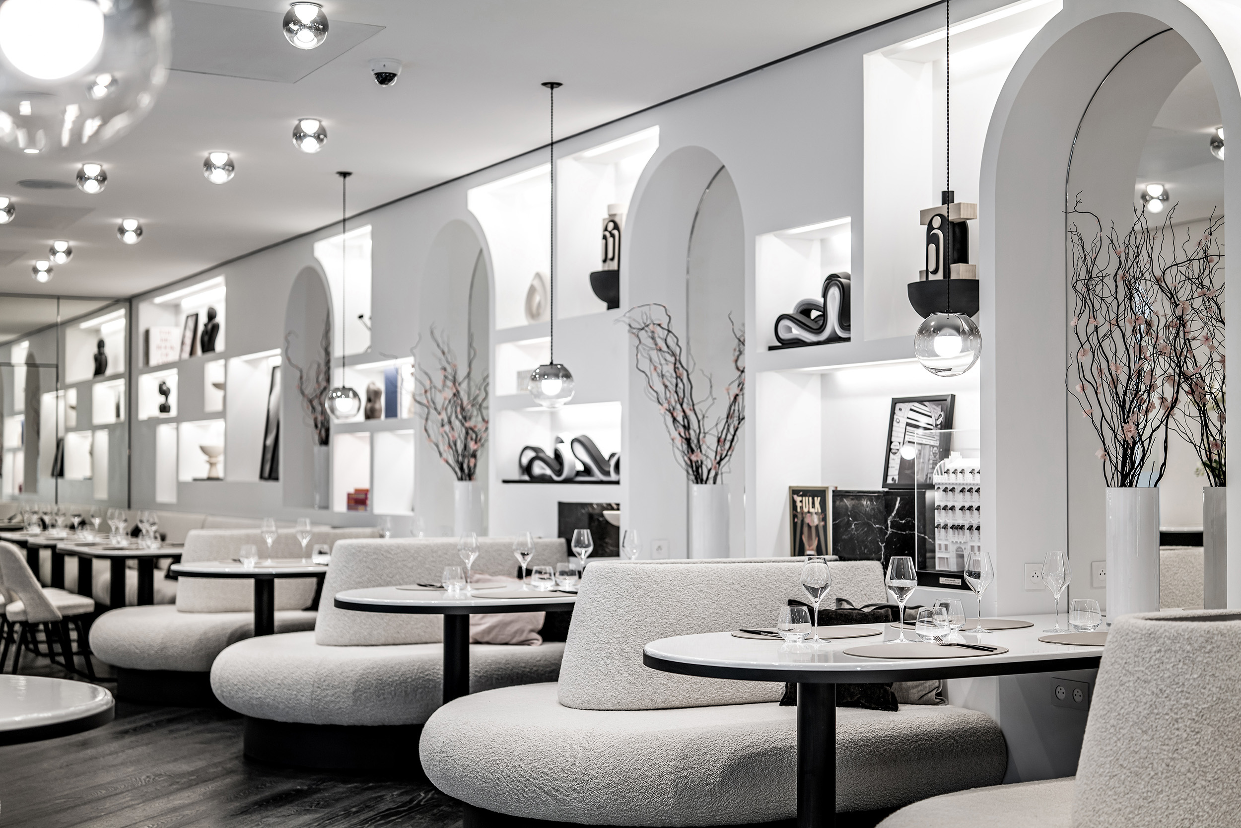 nha hang noi that sang trong