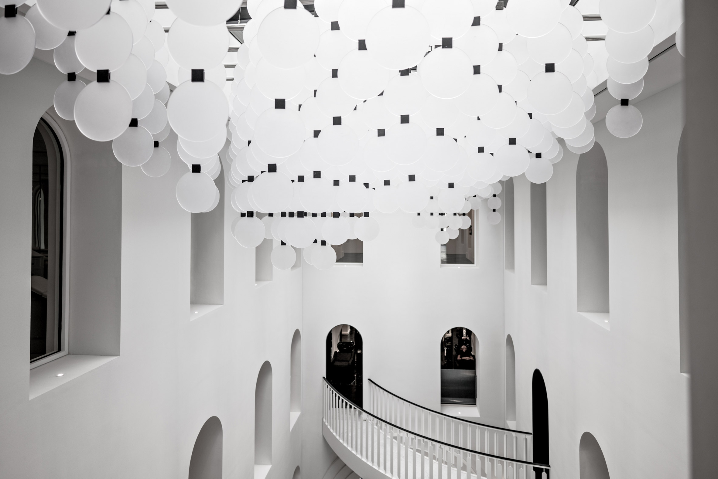 tran nha kien truc gieng troi