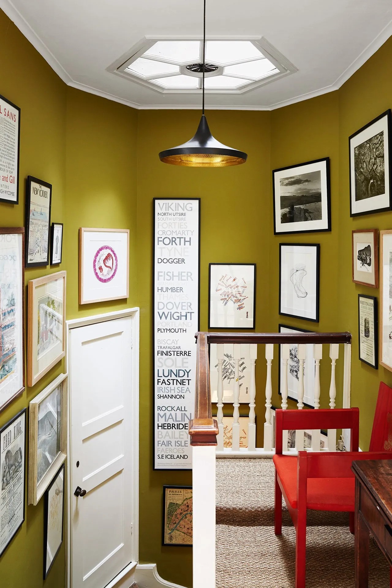 tuong trung bay tranh nghe thuat trang tri noi that