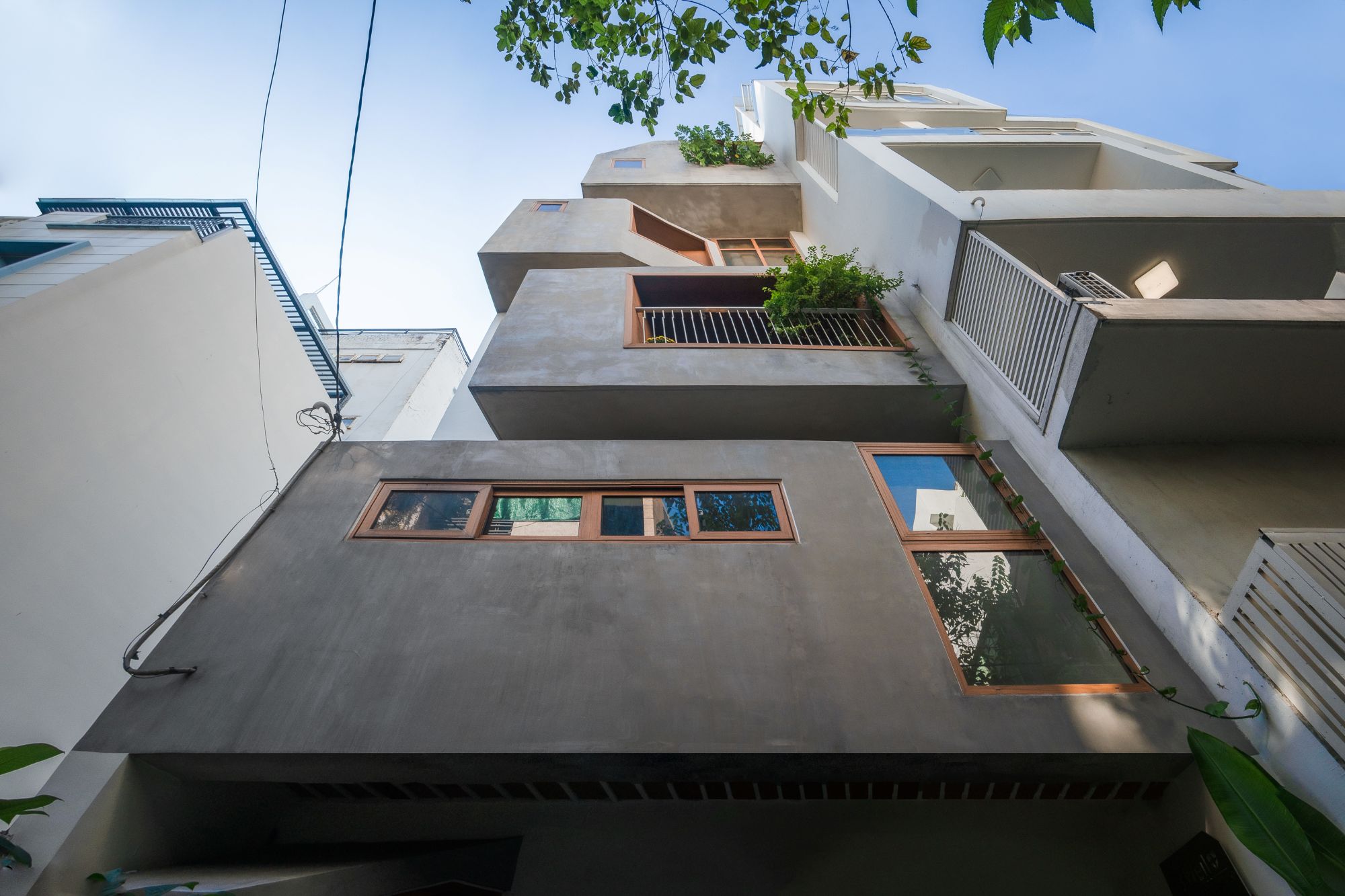 kien truc nha tang hem saigon naqi partners