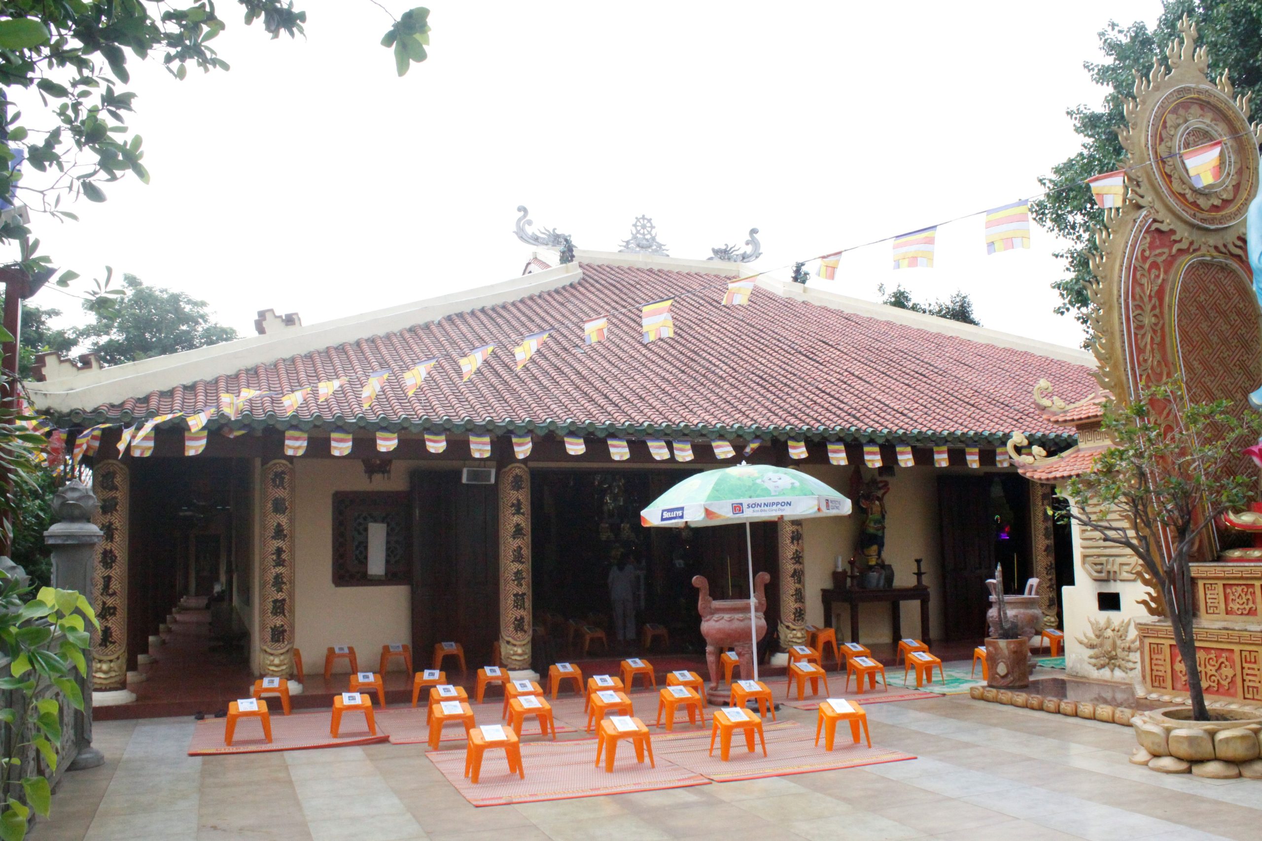 phat giao muc kien lien cuu me