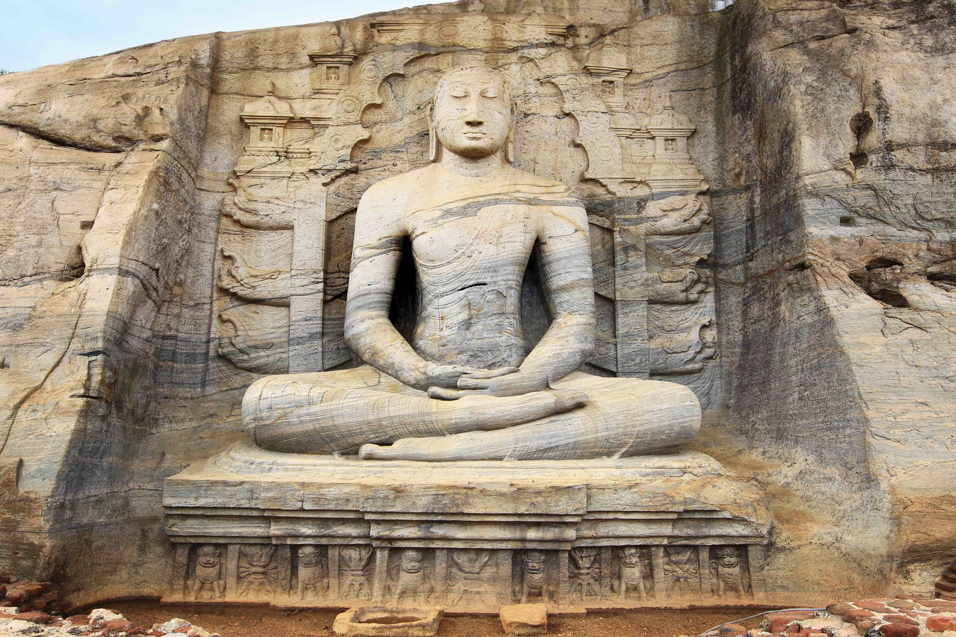 tuong phat phat giao buddha statue