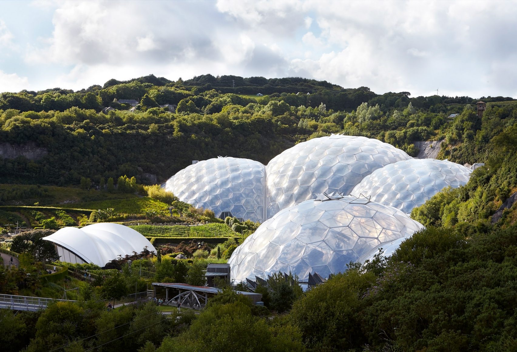 kien truc su Eden (Eden Project) 2001