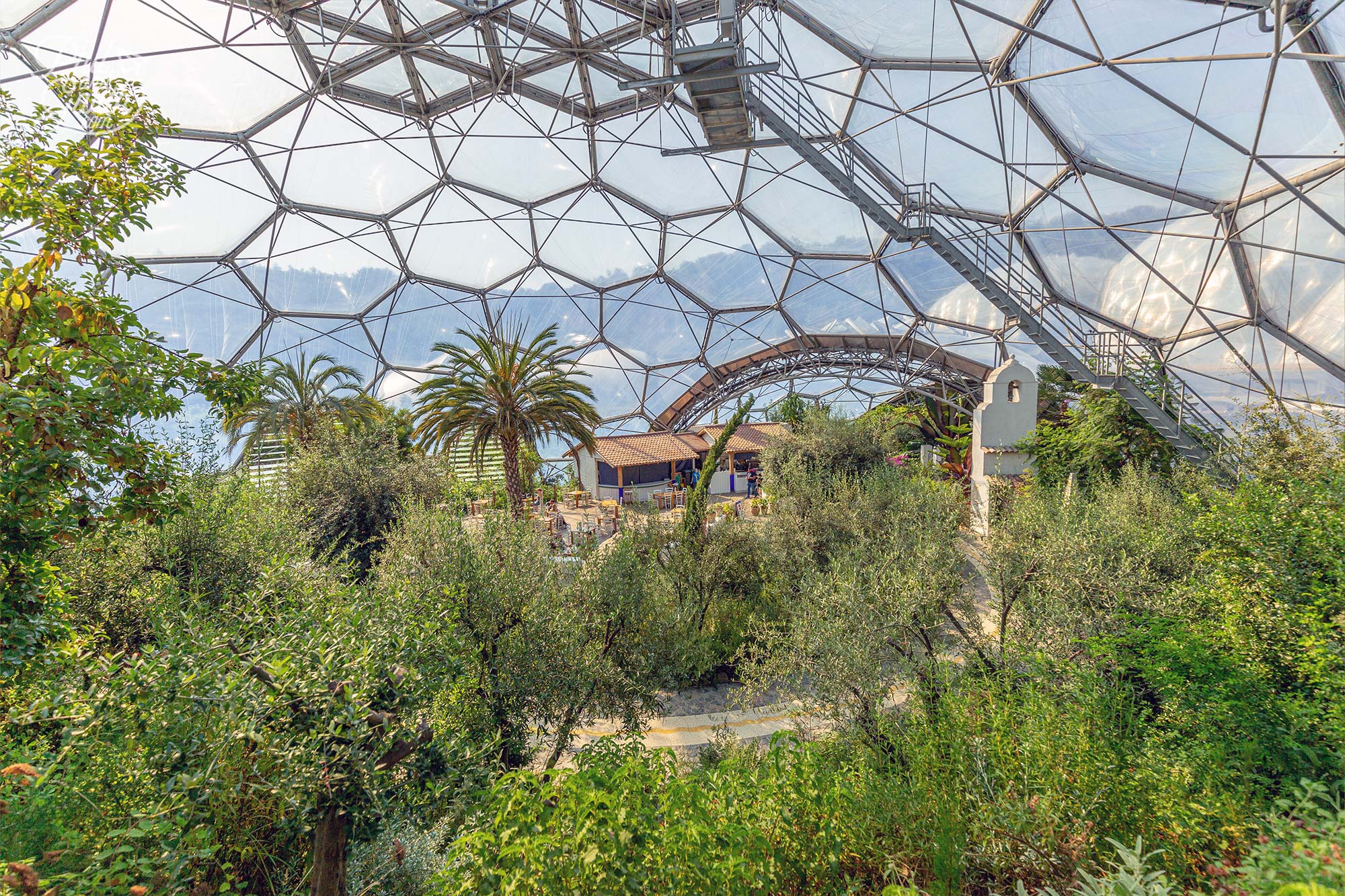 kien truc su Nicholas Grimshaw Eden (Eden Project) 2001