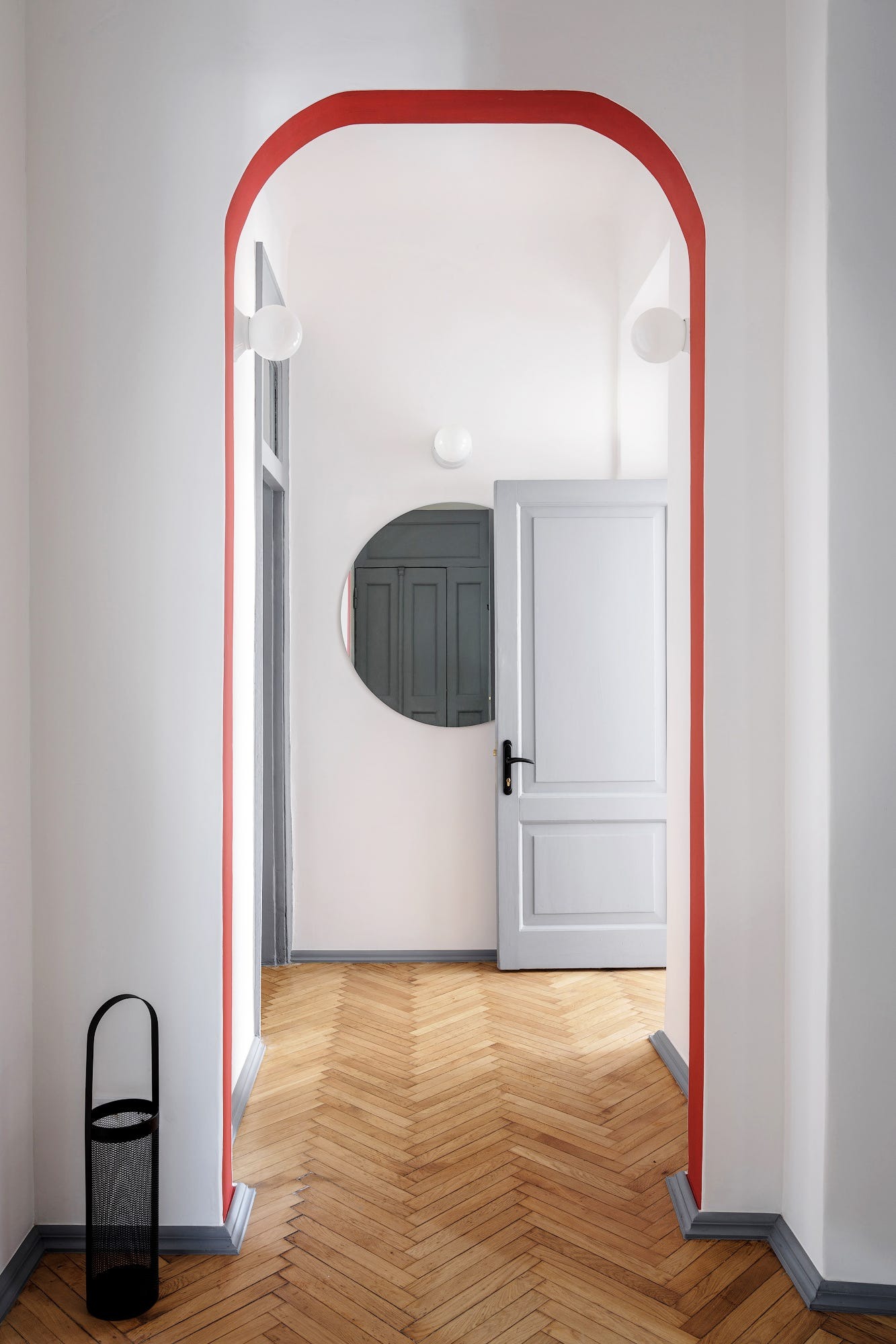 khung cua trang tri door frame decorating idea