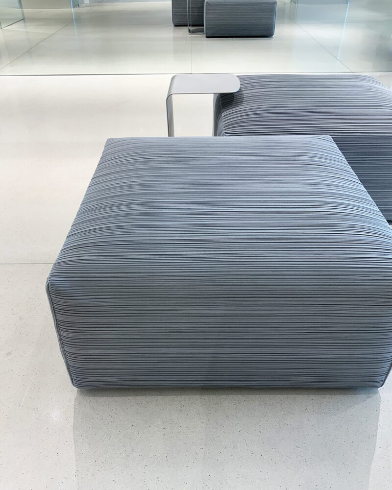 issey miyake pleats sofa cua hang tokyo miyake aoyama