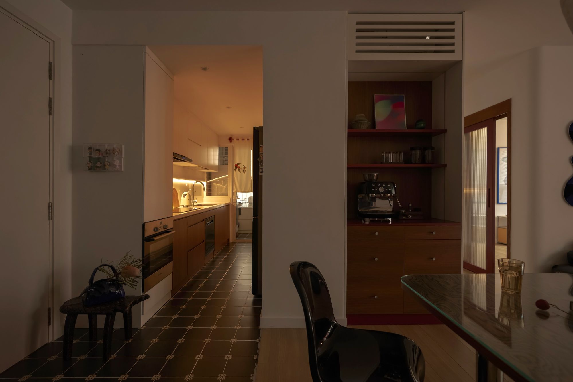 can ho nha bep mid century modern ca house mooi concept