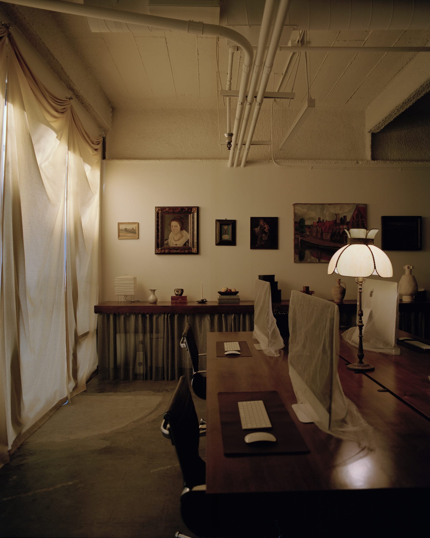 Mouthwash Studio Chinatown Los Angeles van phong Aunt Noam Saragosti Juhee Park