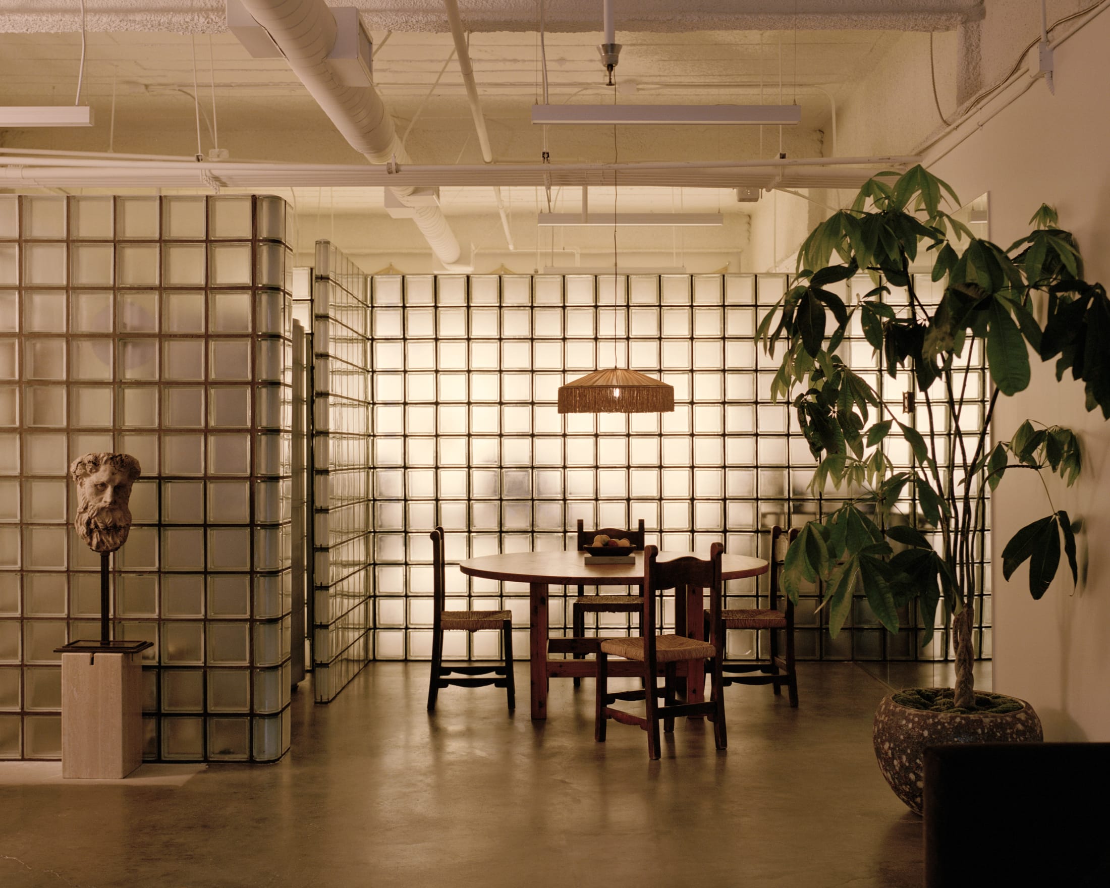 Mouthwash Studio Chinatown Los Angeles phong lam viec Aunt Noam Saragosti Juhee Park