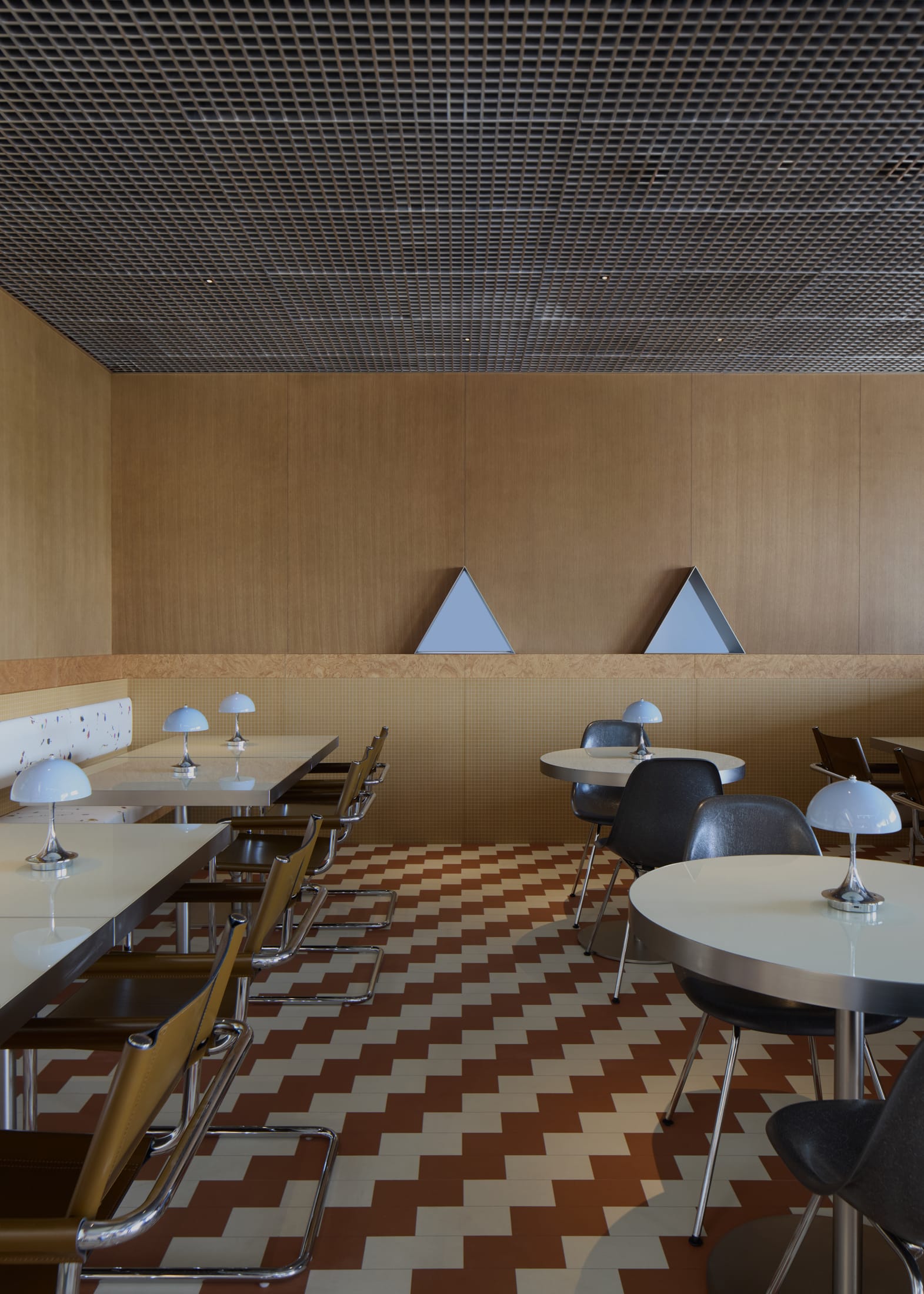 noi that memphis san gach MoonSlice studio VSHD Design