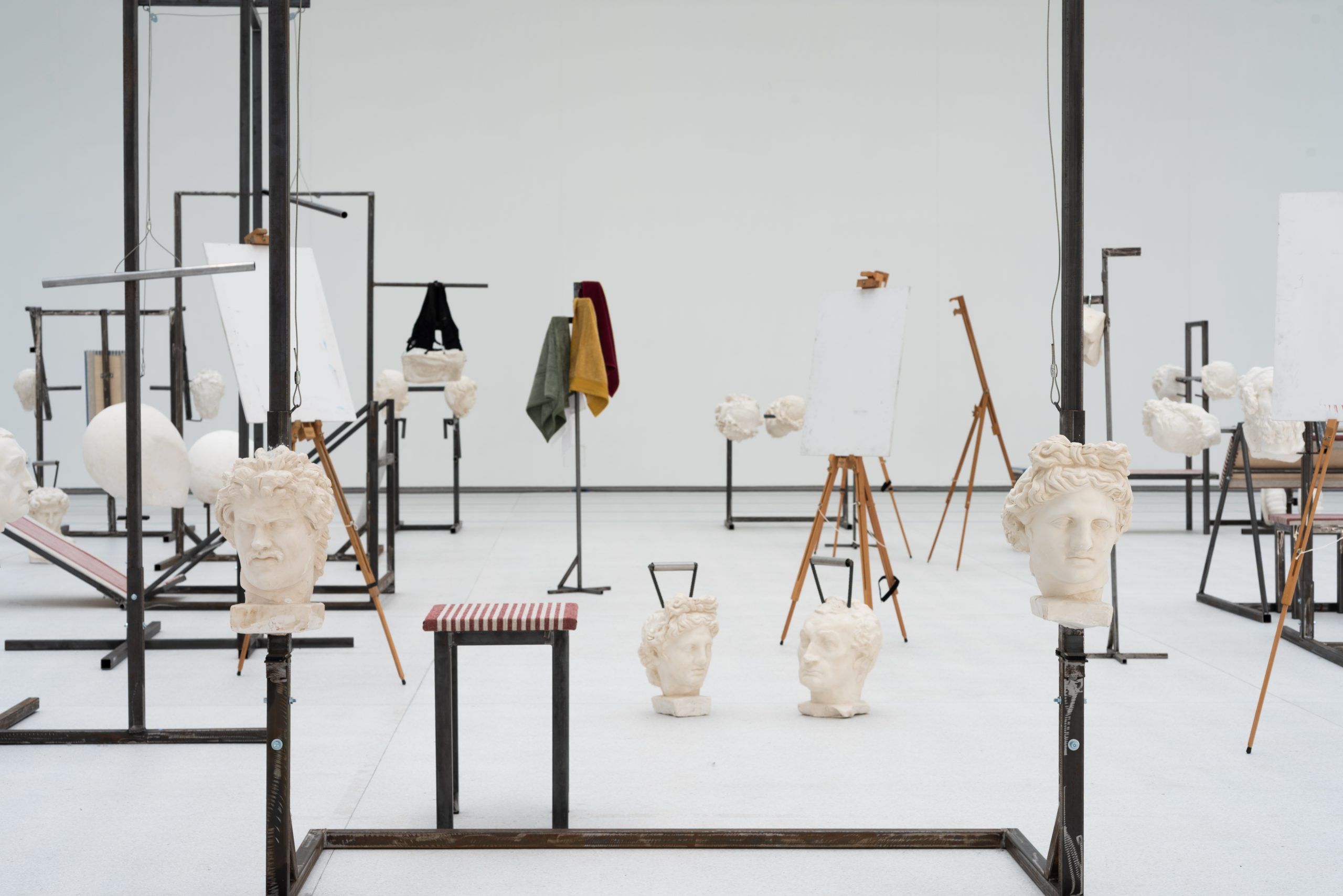 trien lam nghe thuat duong dai phong gym hoi hoa dieu khac physical culture