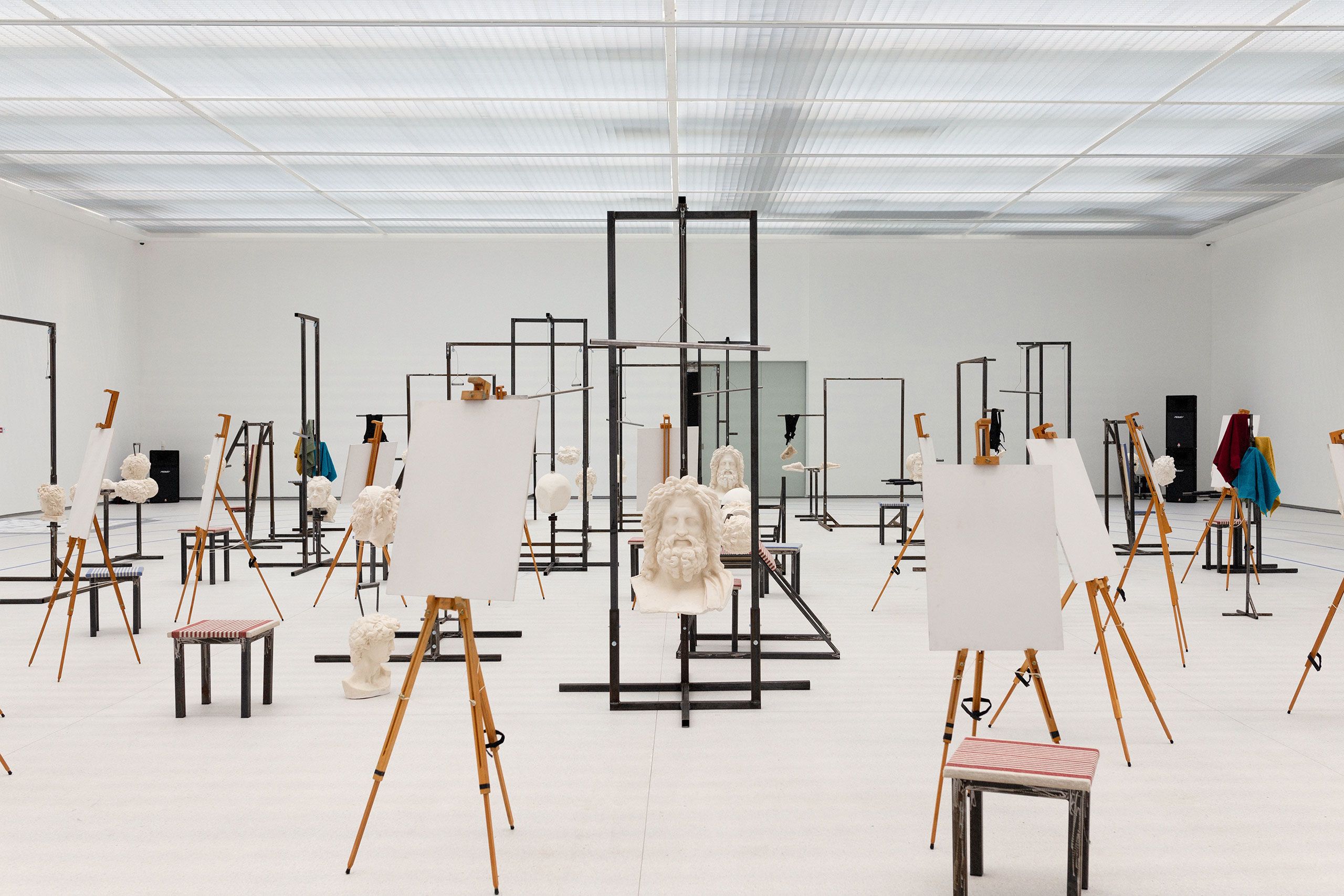 trien lam nghe thuat duong dai phong gym hoi hoa dieu khac physical culture