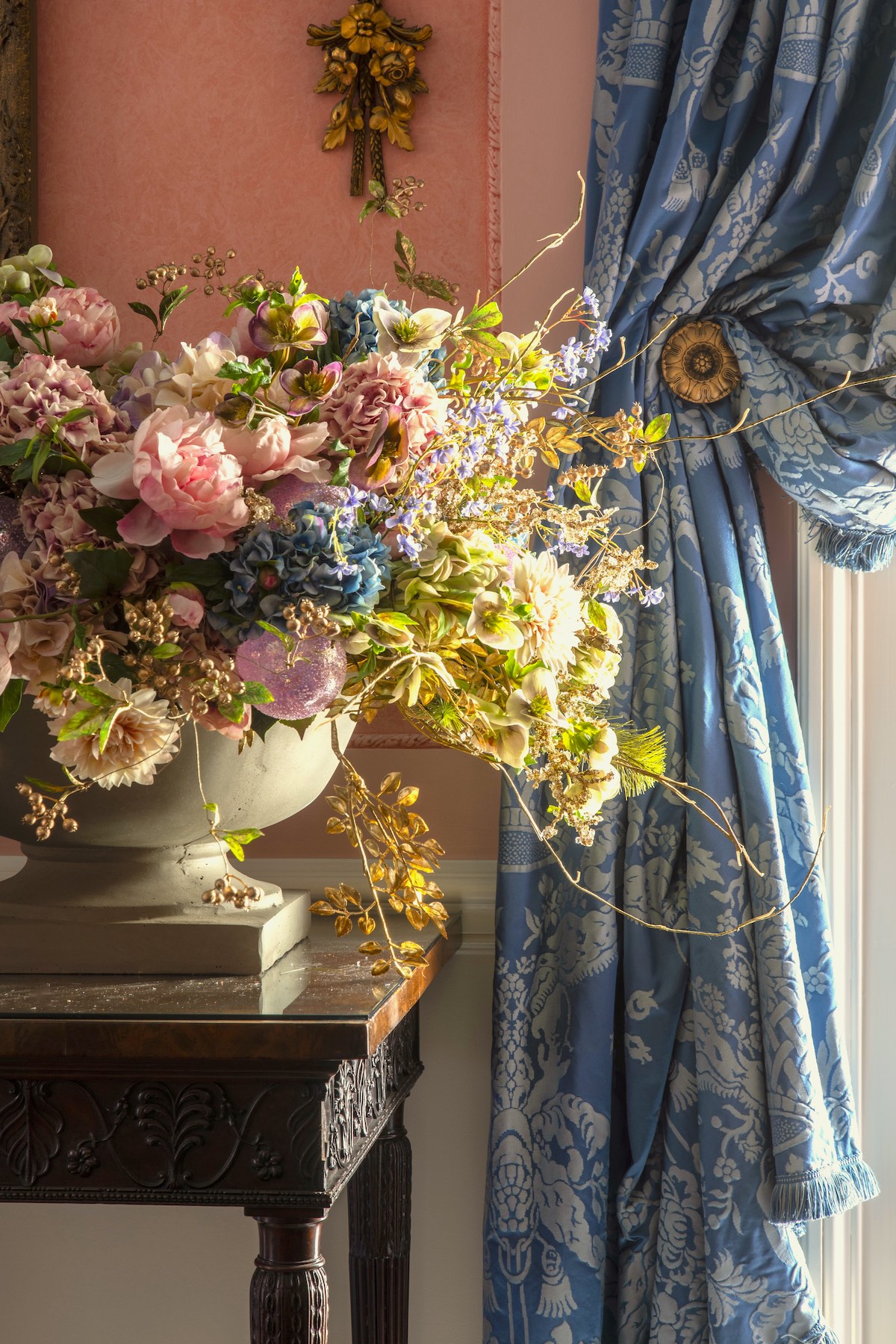 cam hoa nghe thuat chau au co dien