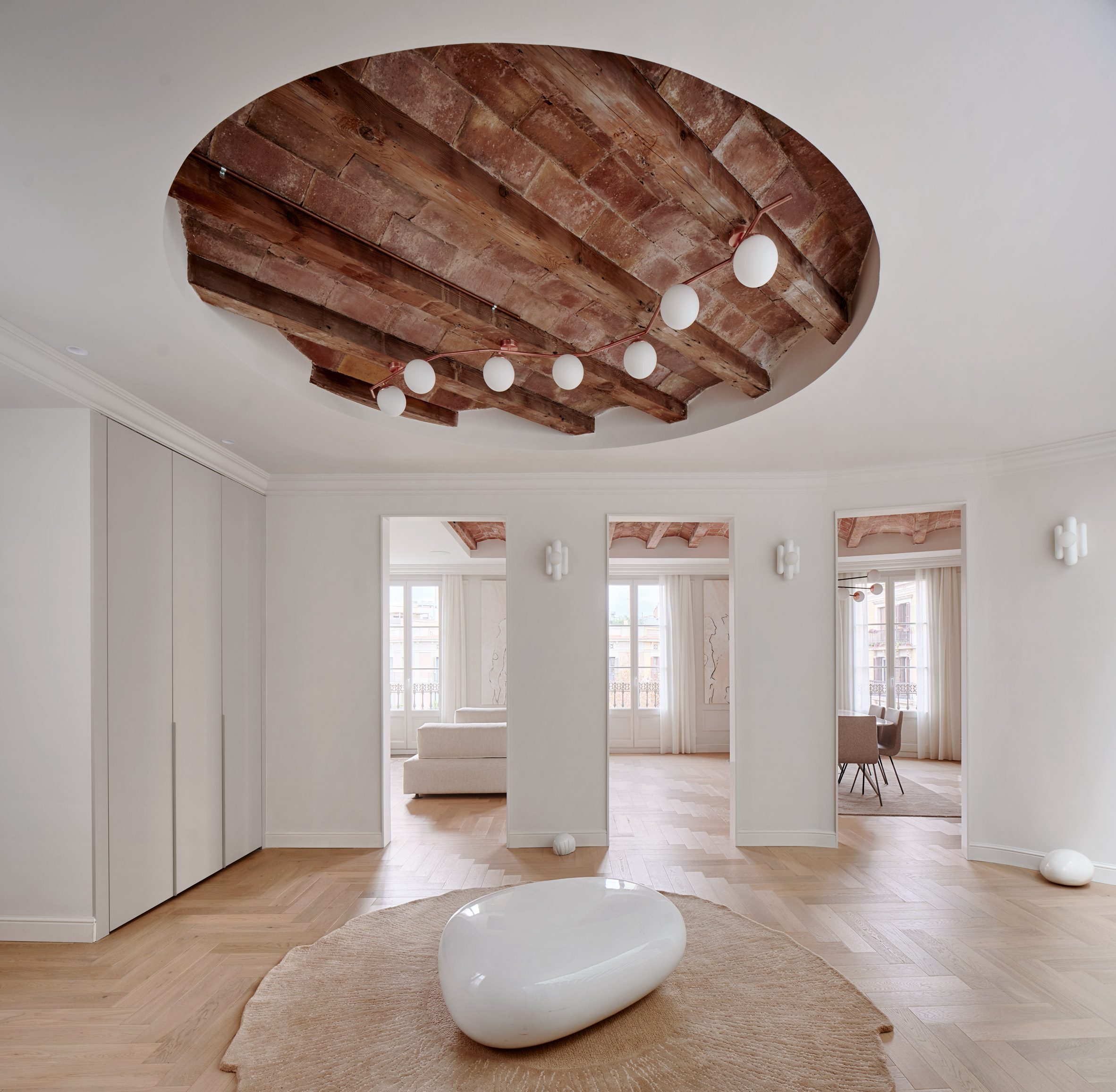 eventail cai tao ap mai noi that