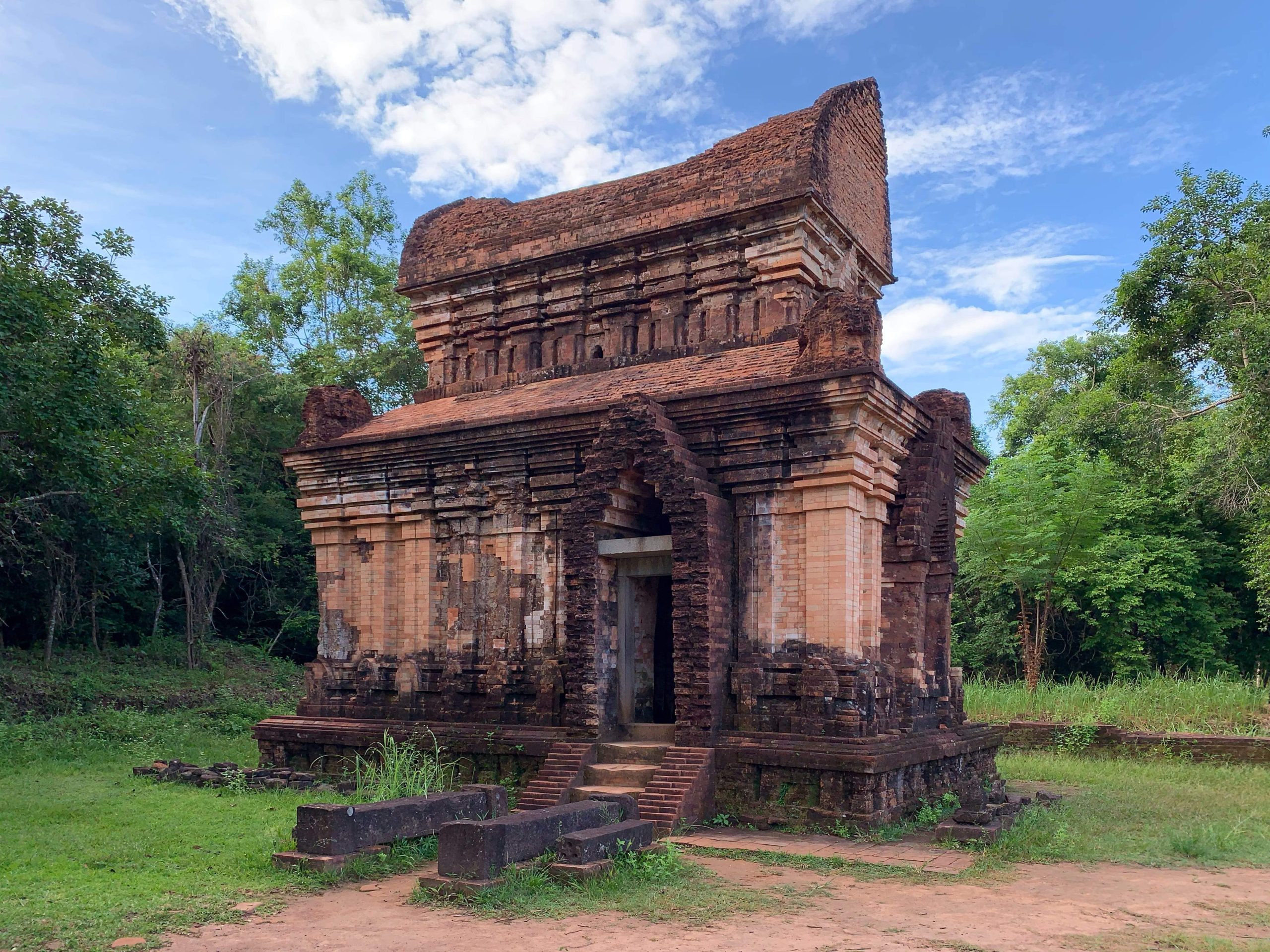 thanh dia kien truc ton giao cham pa